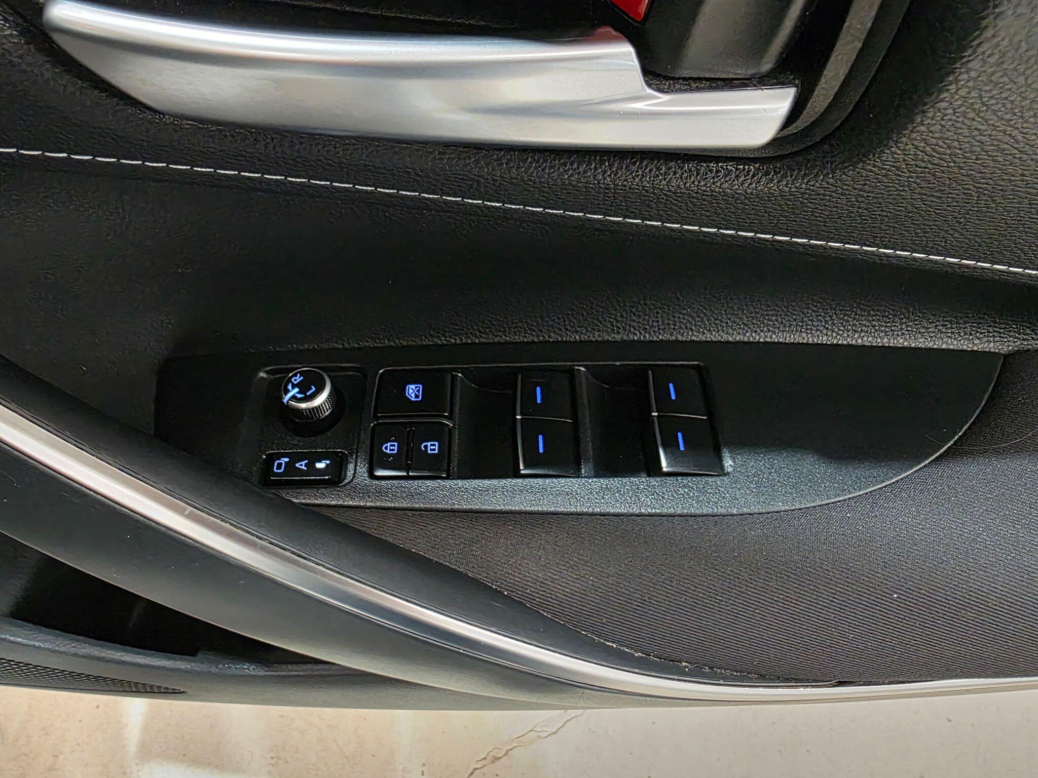 Toyota Corolla view 12