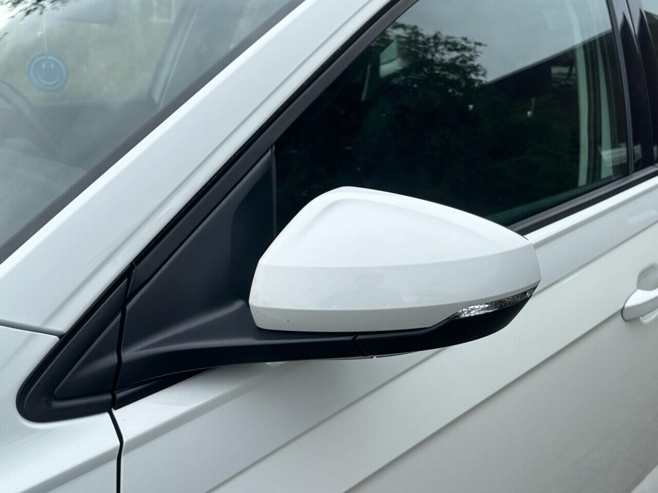 Volkswagen Polo view 17
