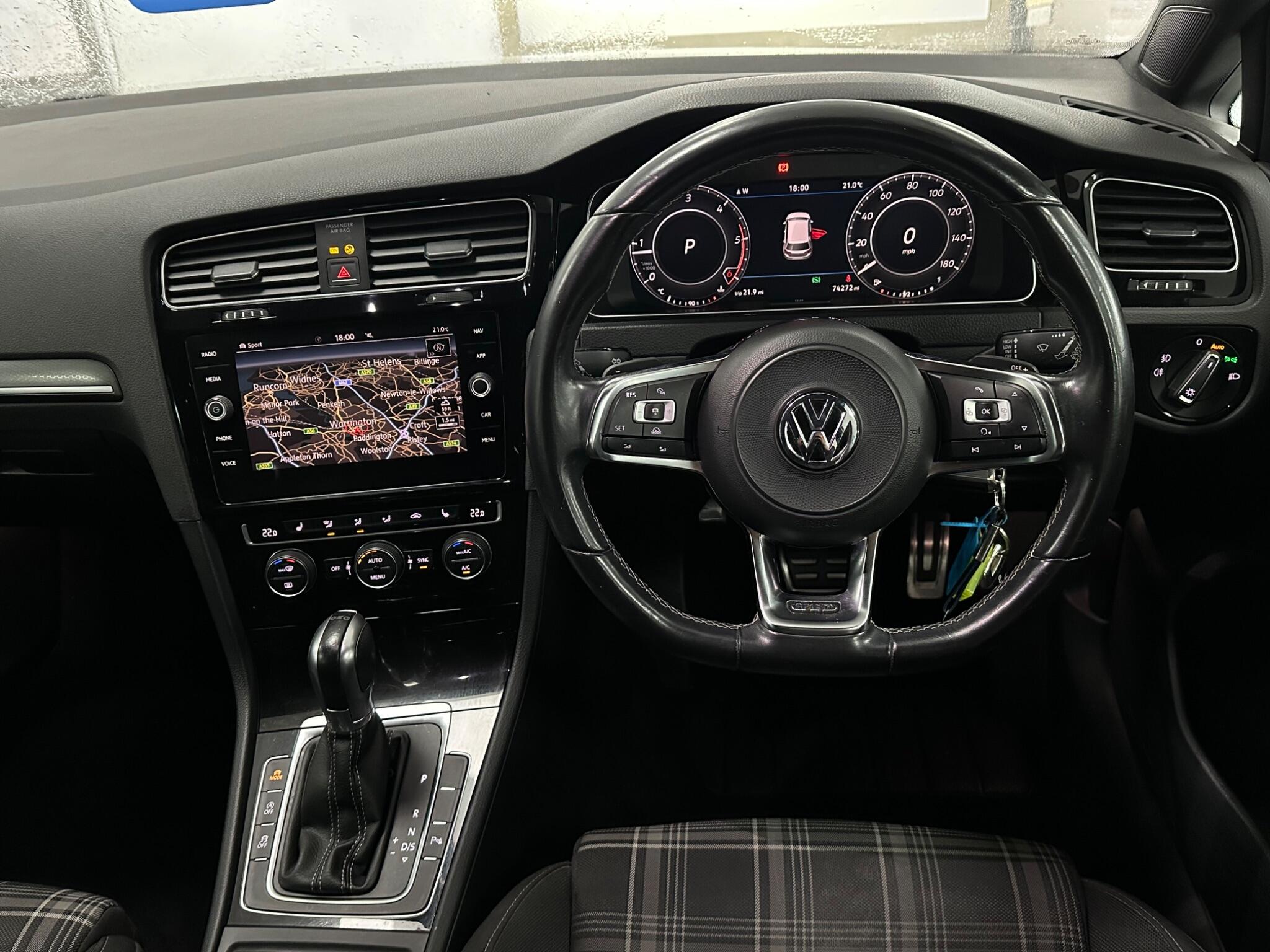 Volkswagen Golf view 18