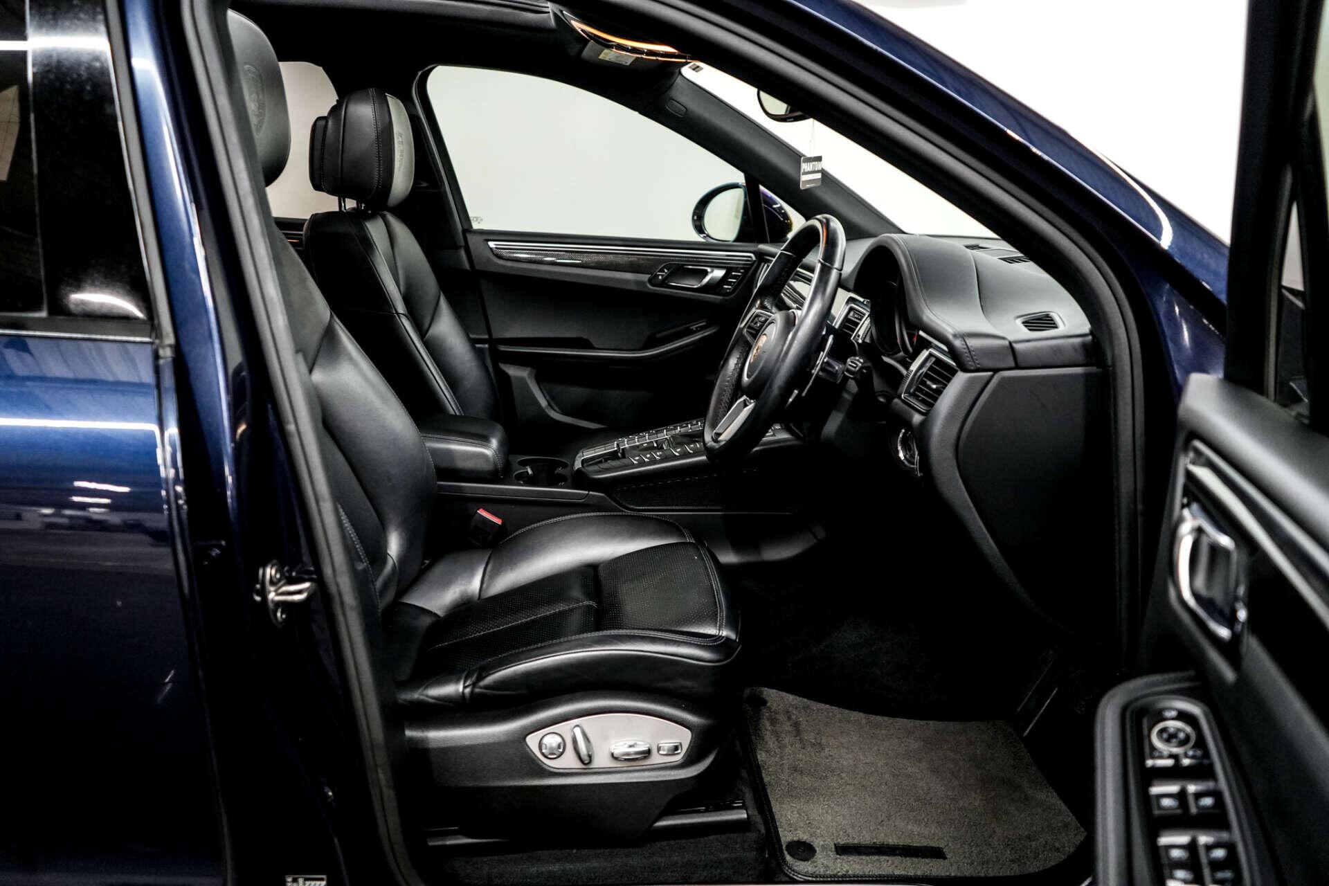 Porsche Macan view 19