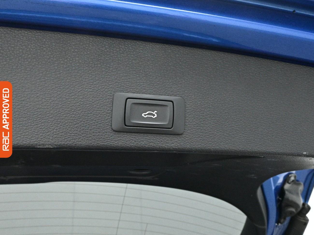 Audi Q2 view 27