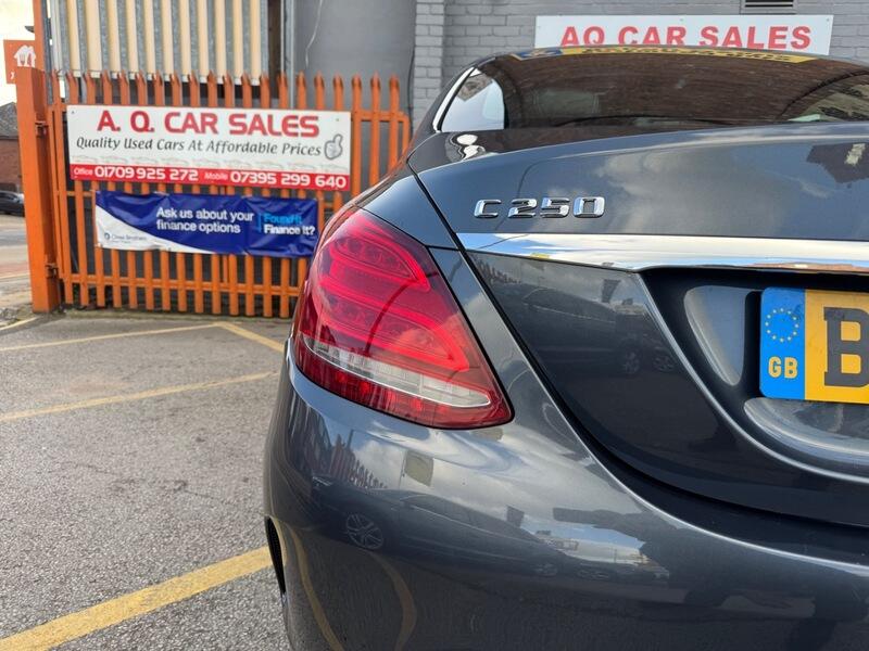 Mercedes-Benz C Class view 11