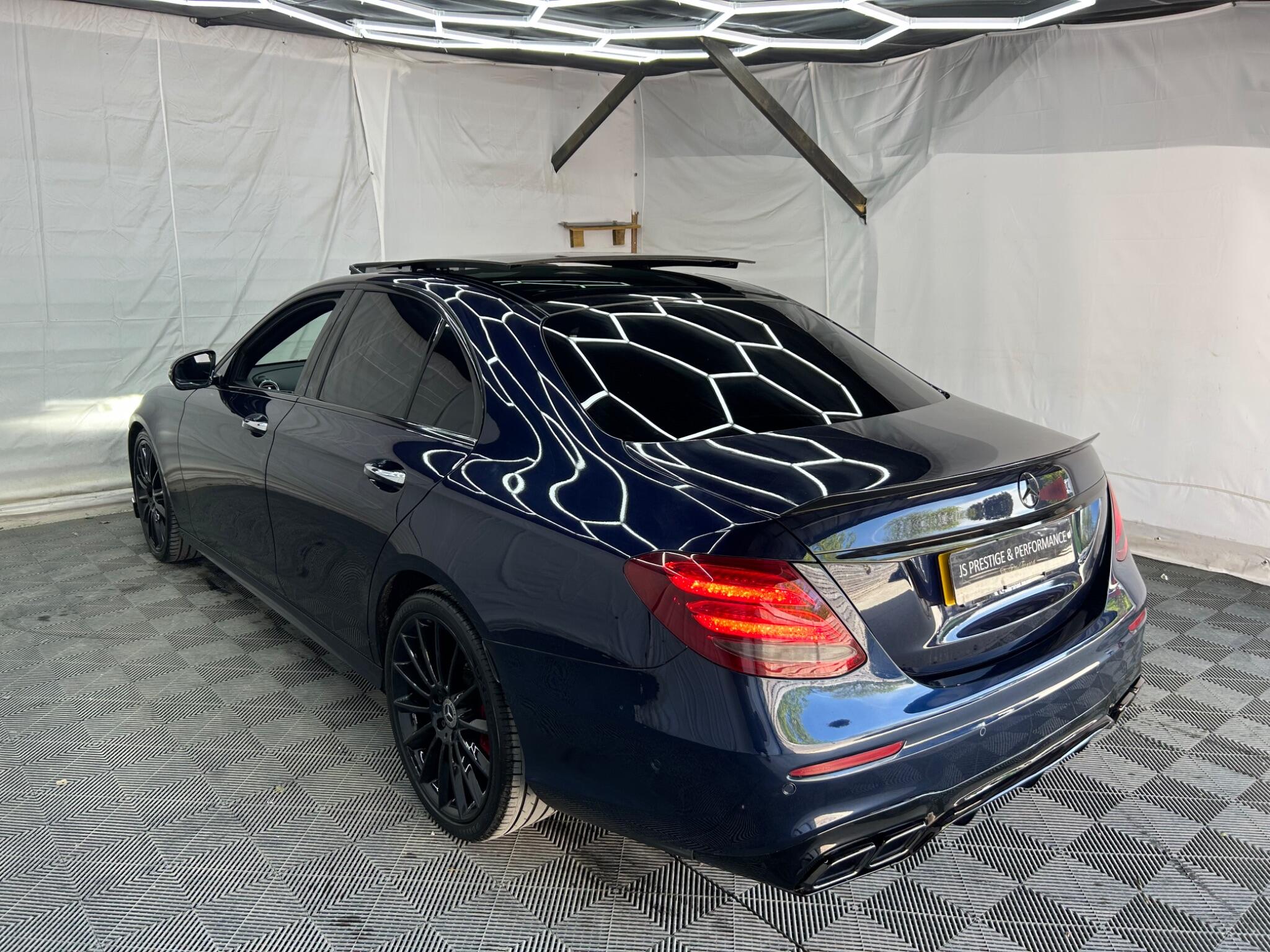 Mercedes-Benz E Class view 59