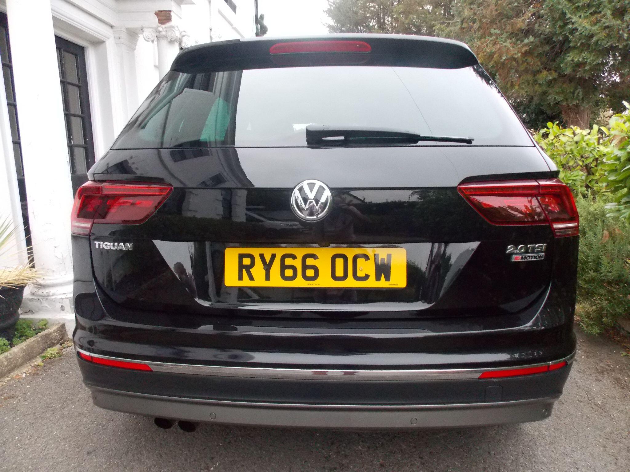 Volkswagen Tiguan view 11