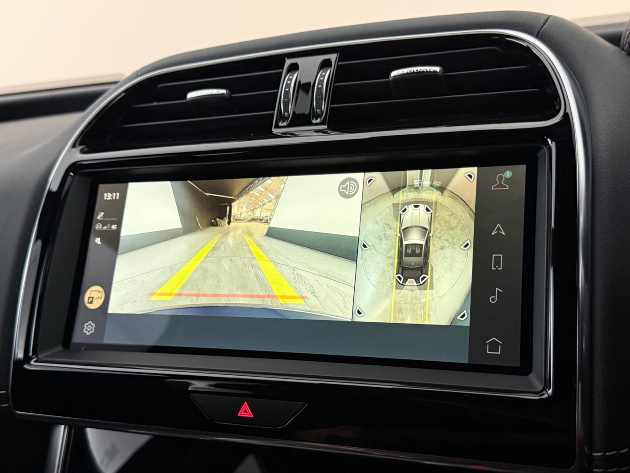 Jaguar Xe view 25
