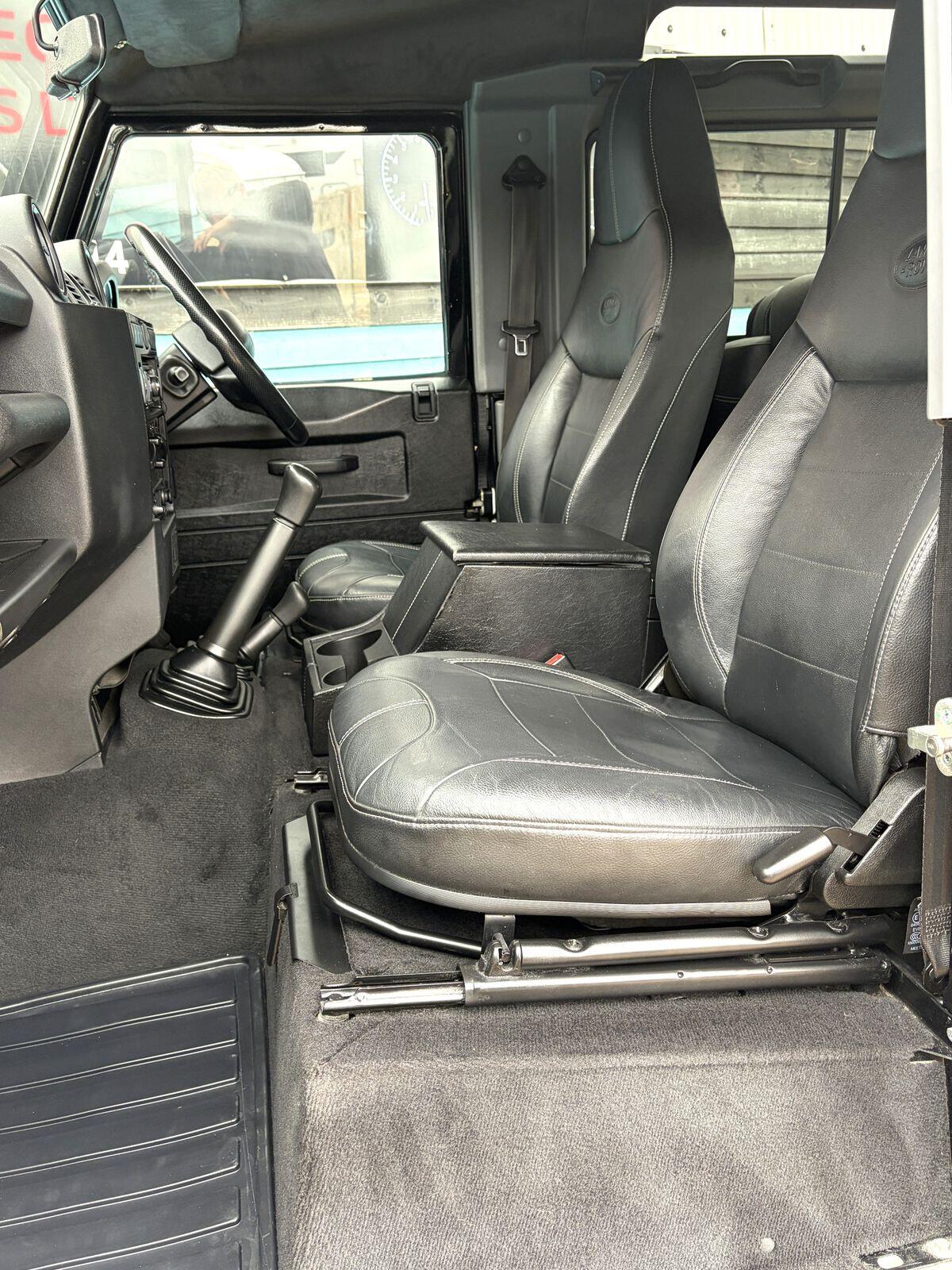 Land Rover Defender view 7