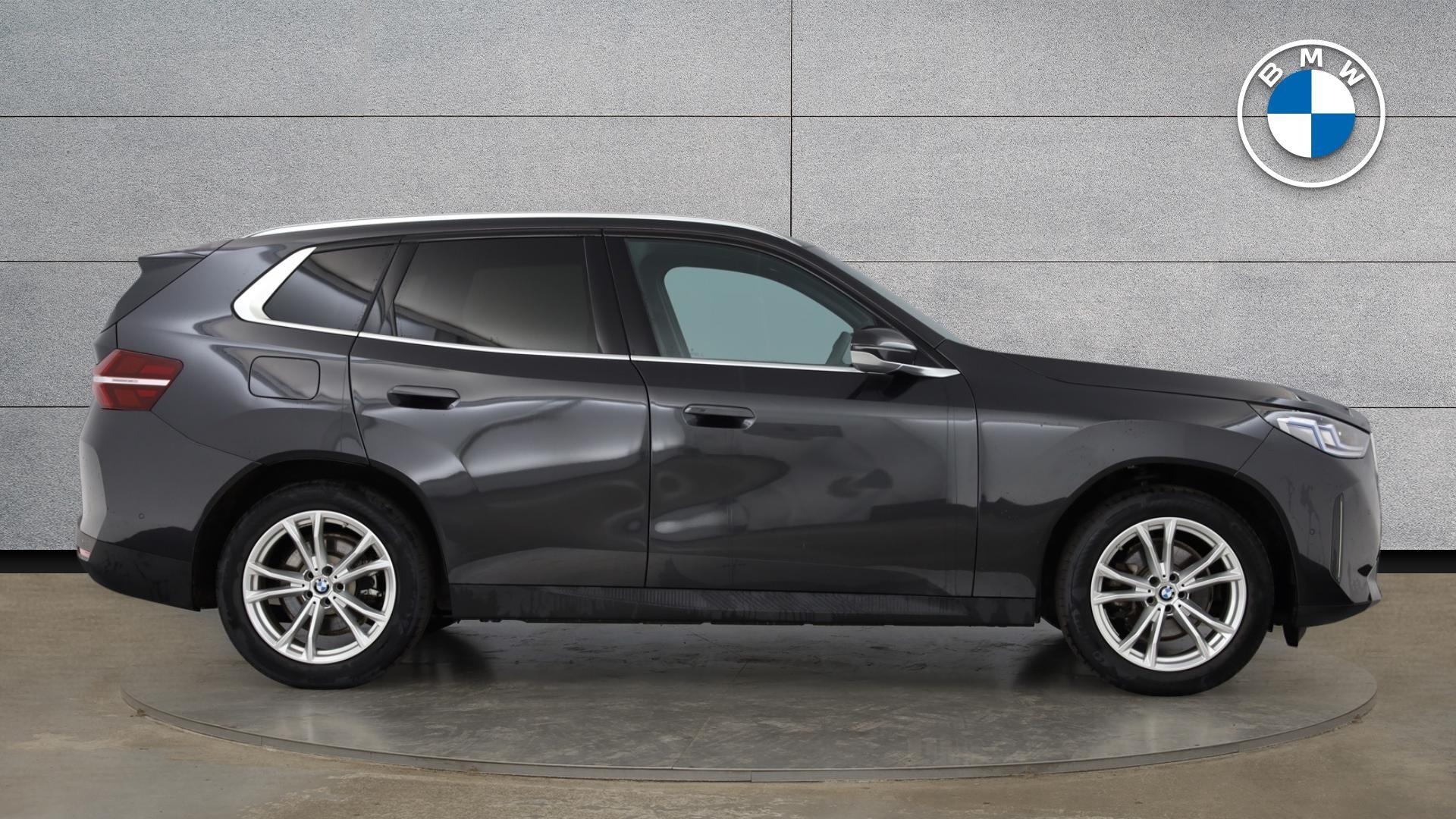 BMW X3 view 3