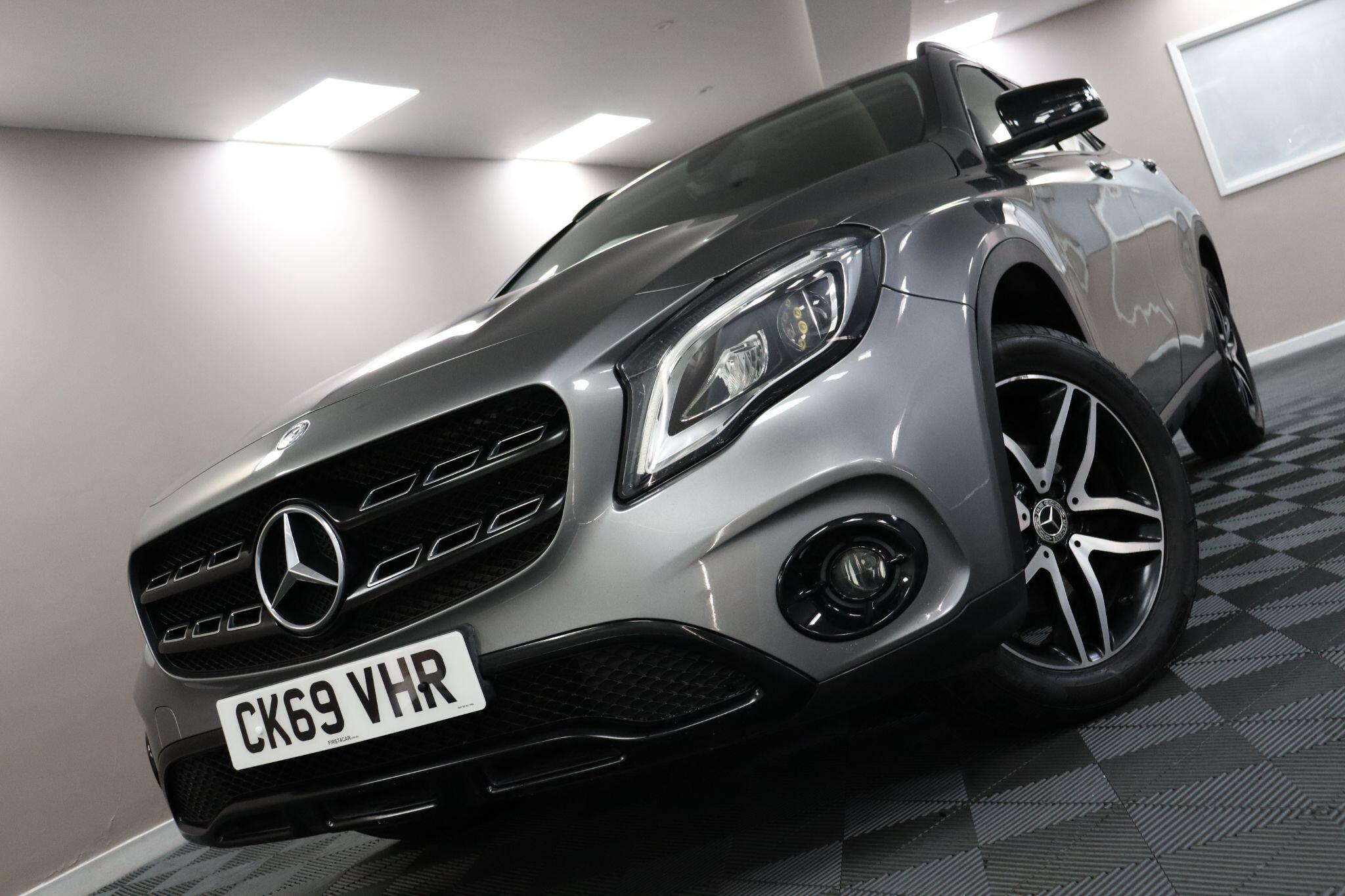 Mercedes-Benz Gla view 32
