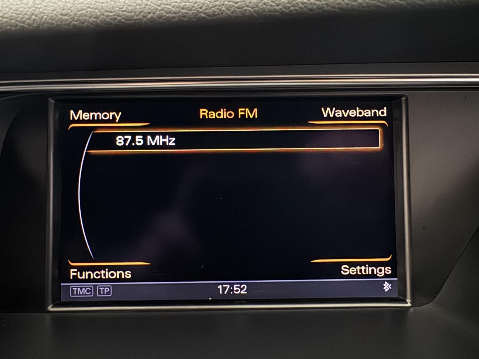Audi A4 Avant view 57