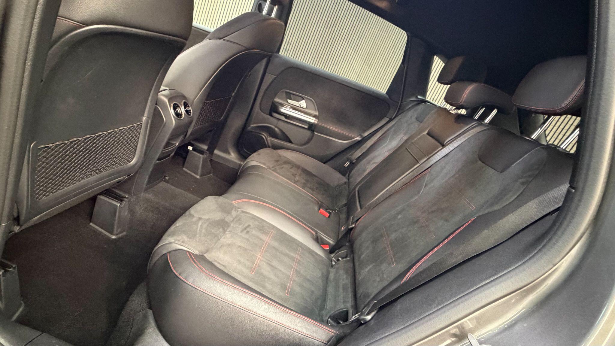 Mercedes-Benz B-Class view 12