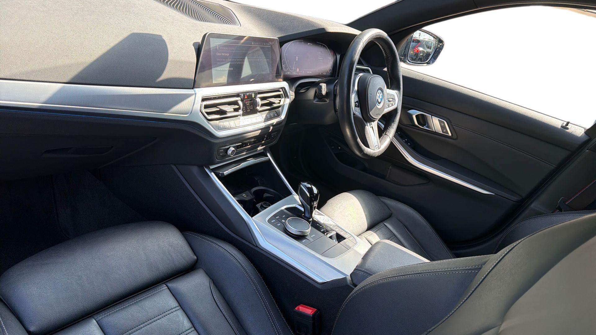 BMW 3 Series view 7