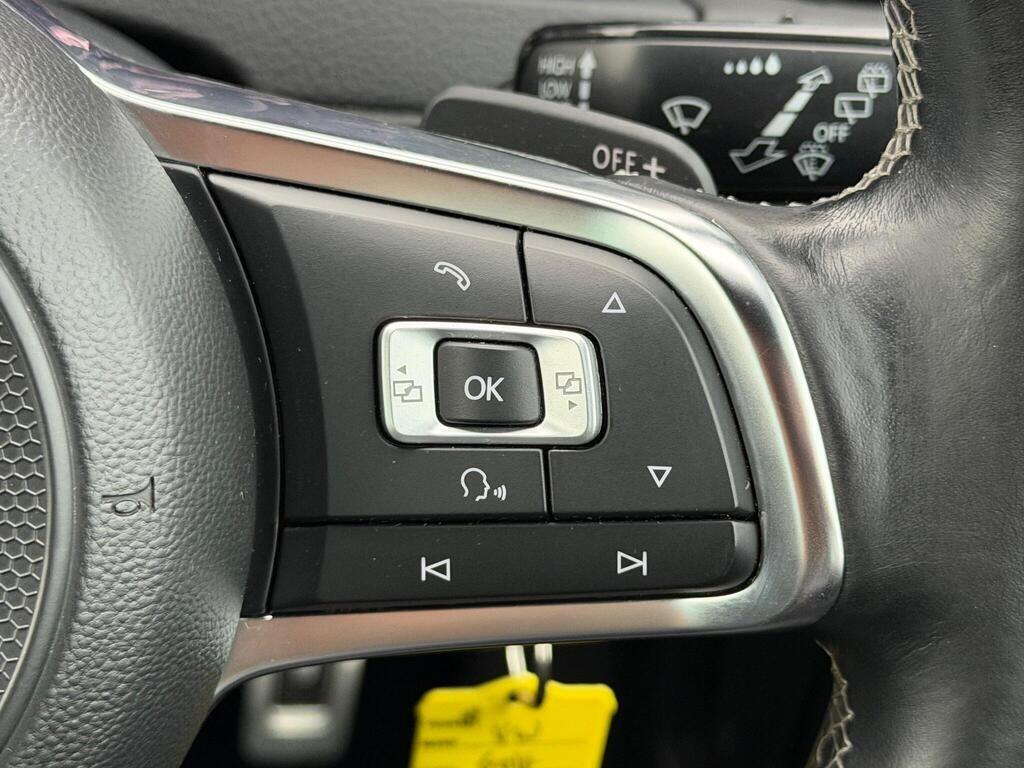 Volkswagen Golf view 24