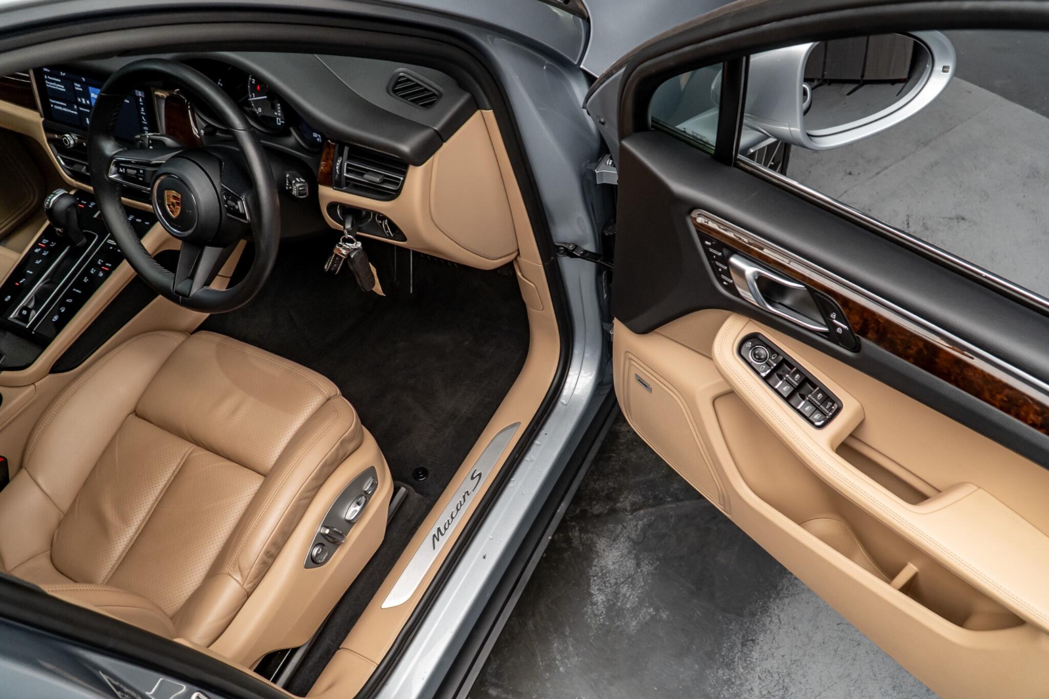 Porsche Macan view 29