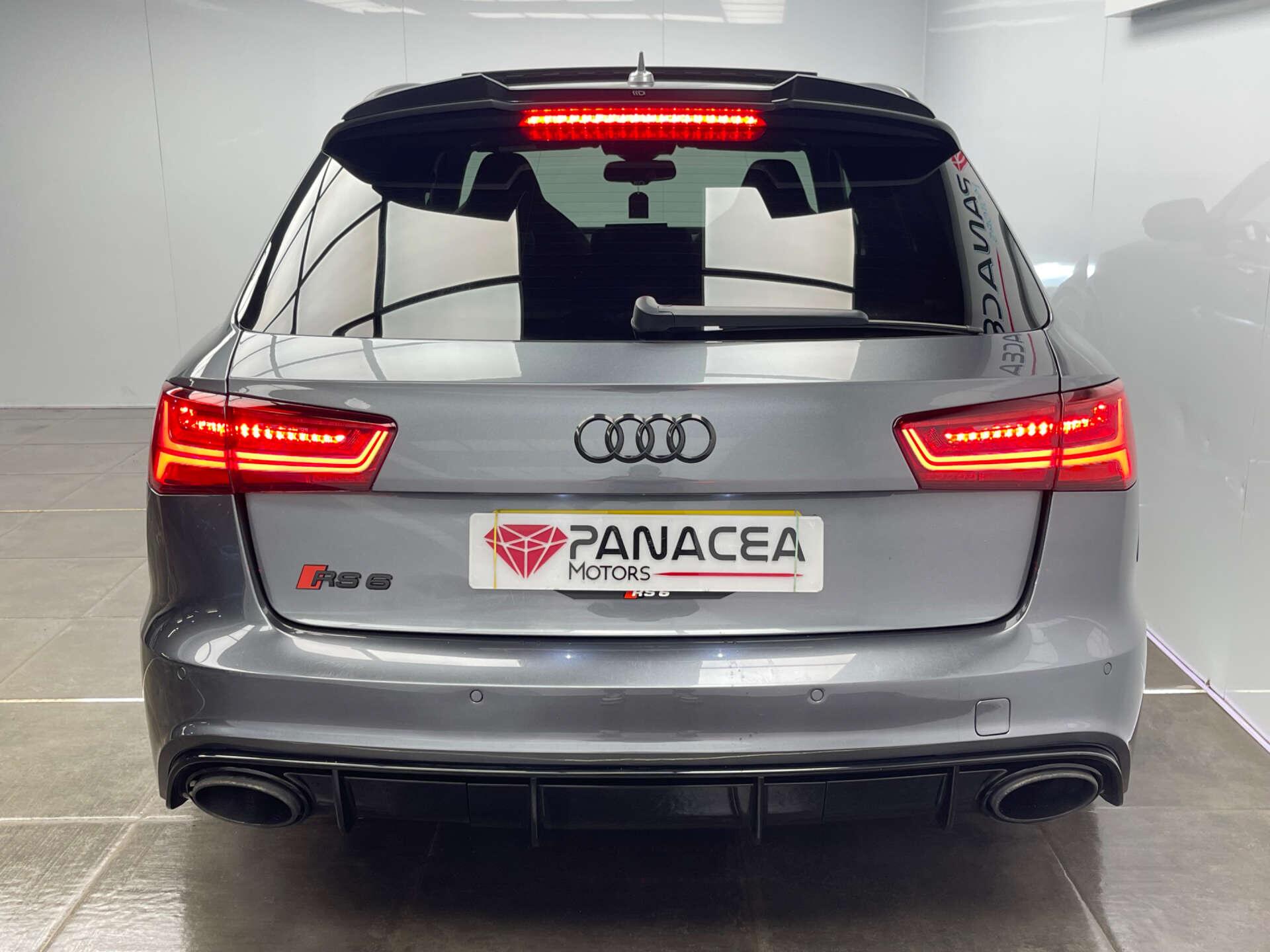 Audi RS6 Avant view 12