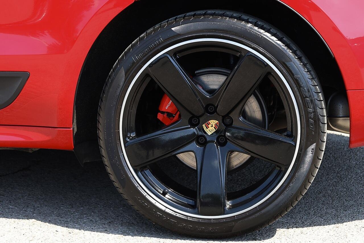 Porsche Macan view 43