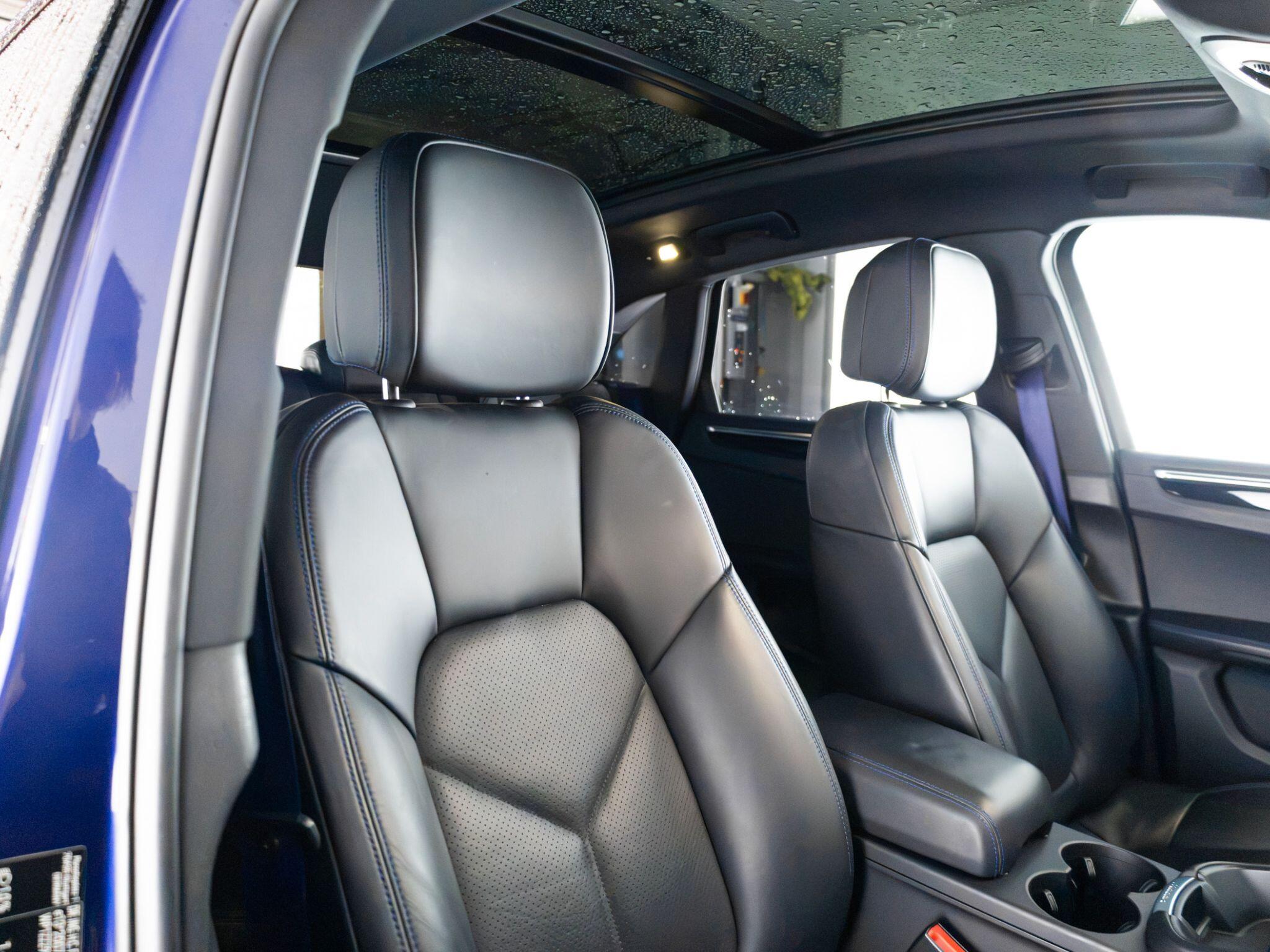 Porsche Macan view 50