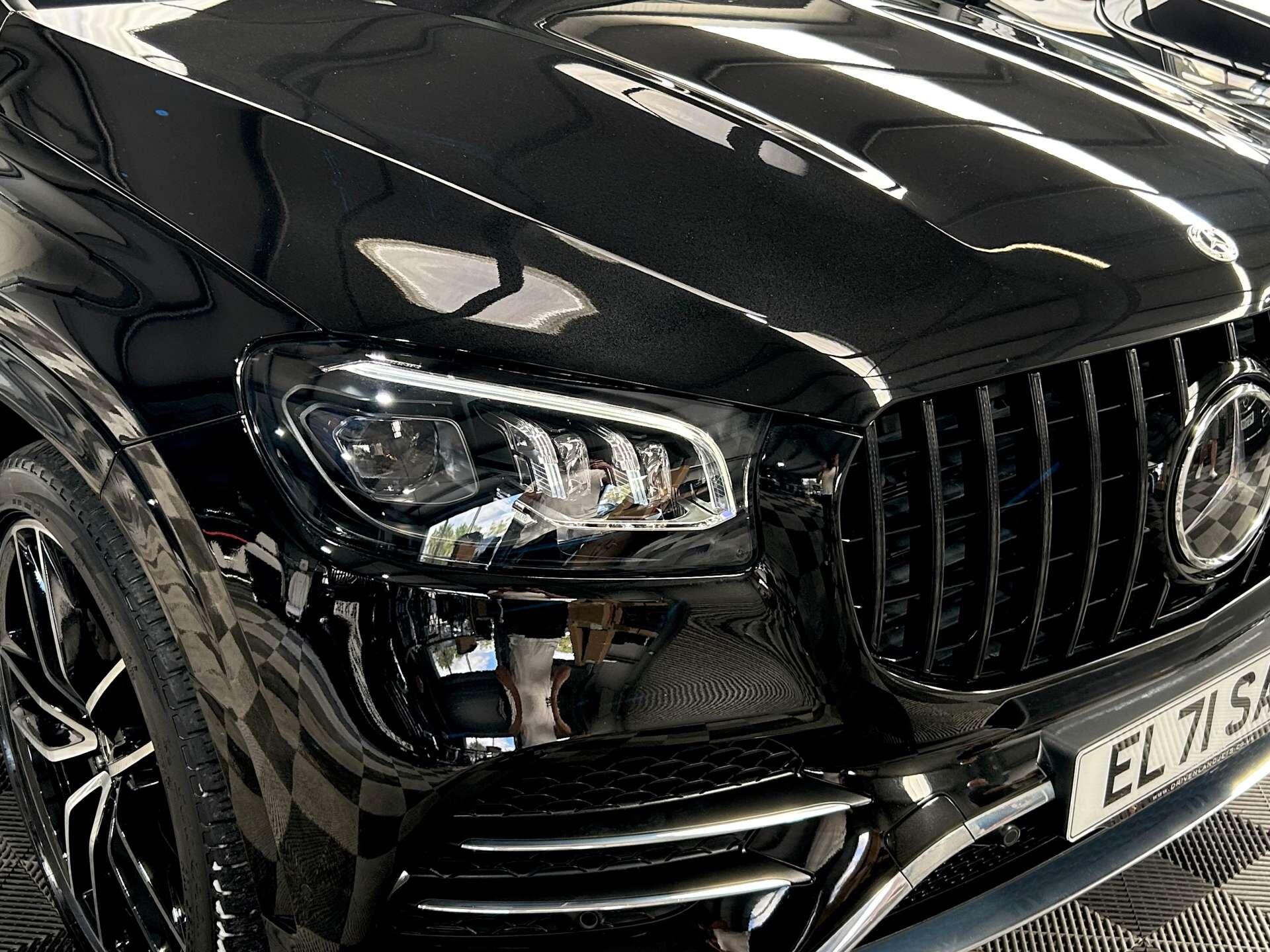 Mercedes-Benz GLS view 5