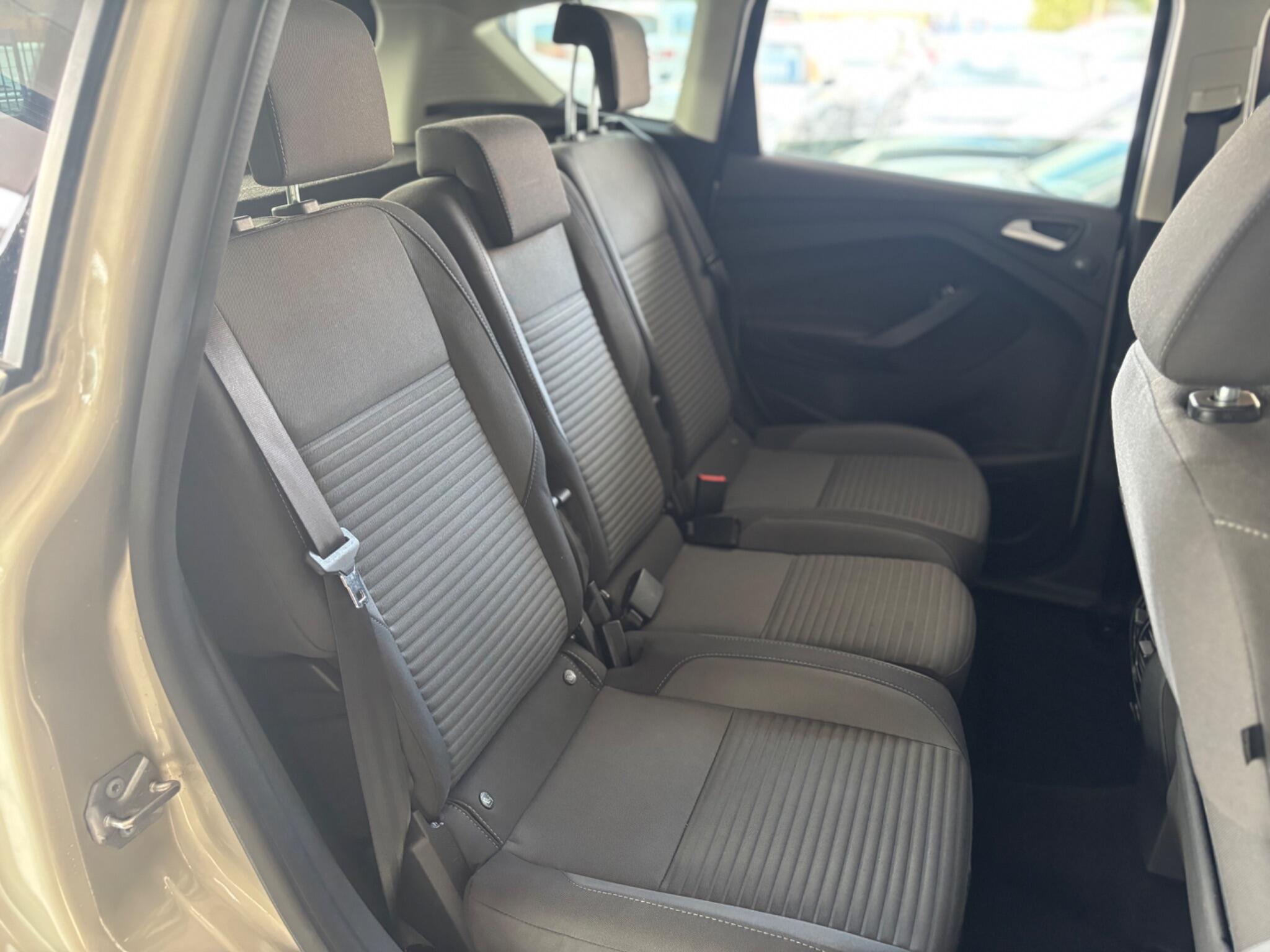 Ford C-Max view 13