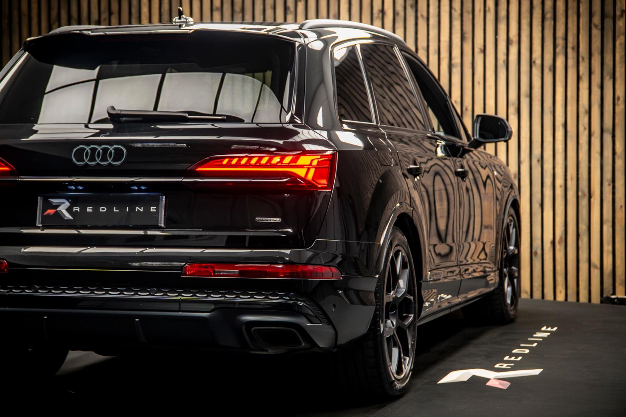Audi Q7 view 20