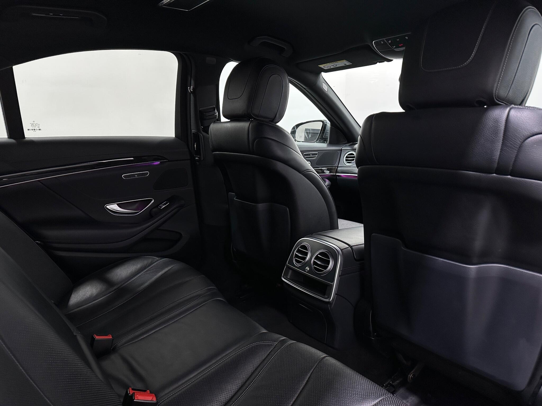 Mercedes-Benz S-Class view 44