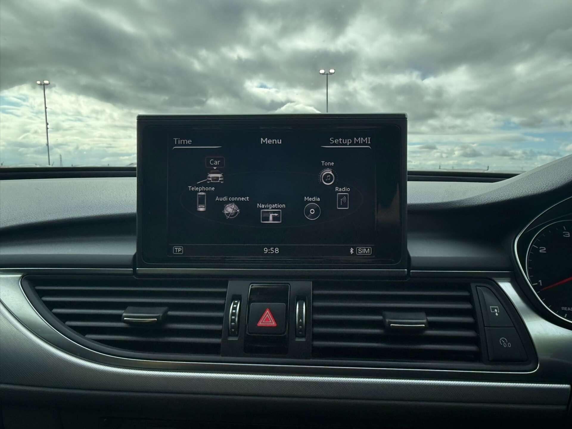 Audi A6 view 24