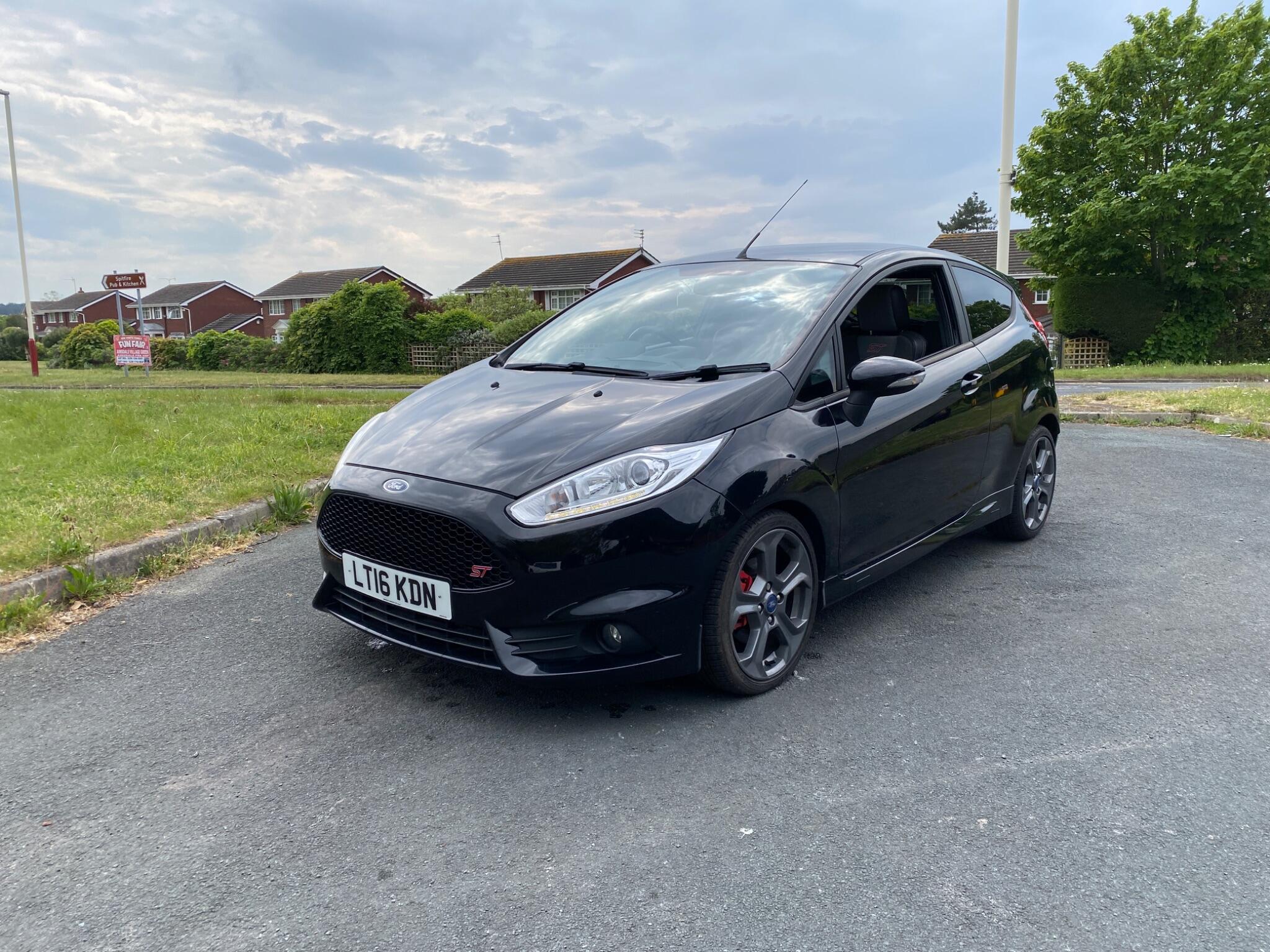 Ford Fiesta 1.6T EcoBoost ST-2 Euro 6 3dr