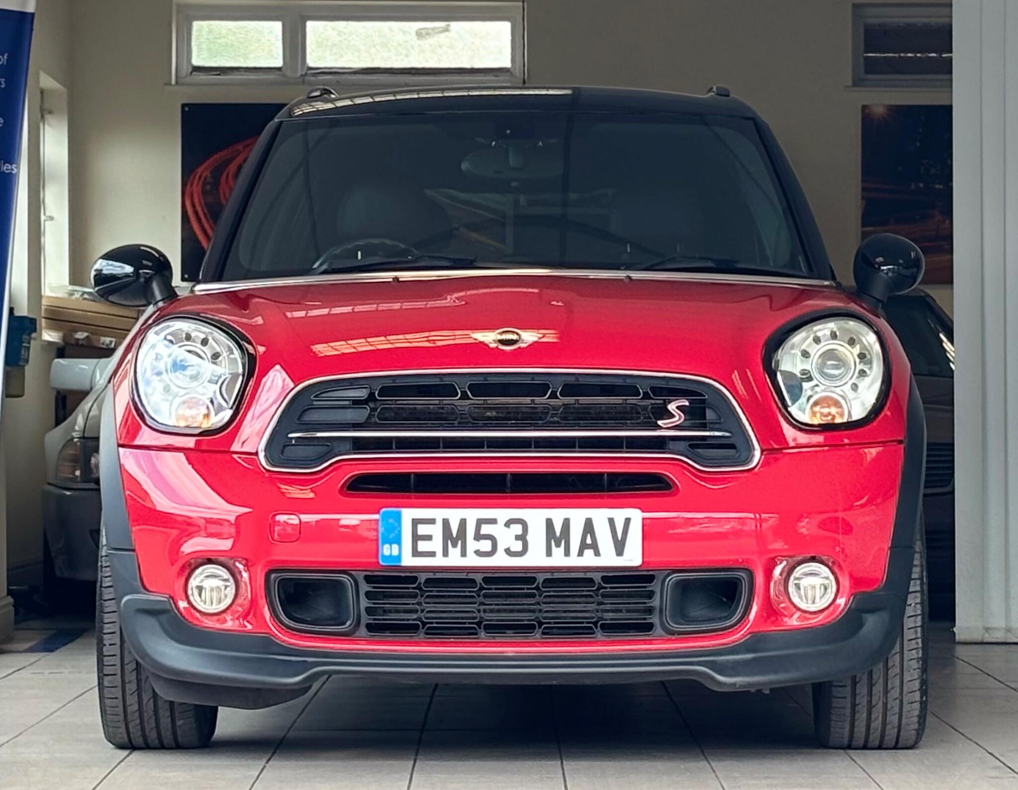 Mini Countryman view 2
