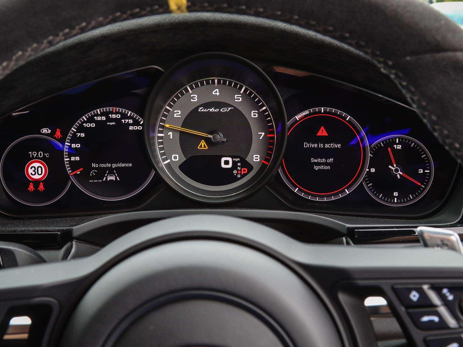 Porsche Cayenne view 16