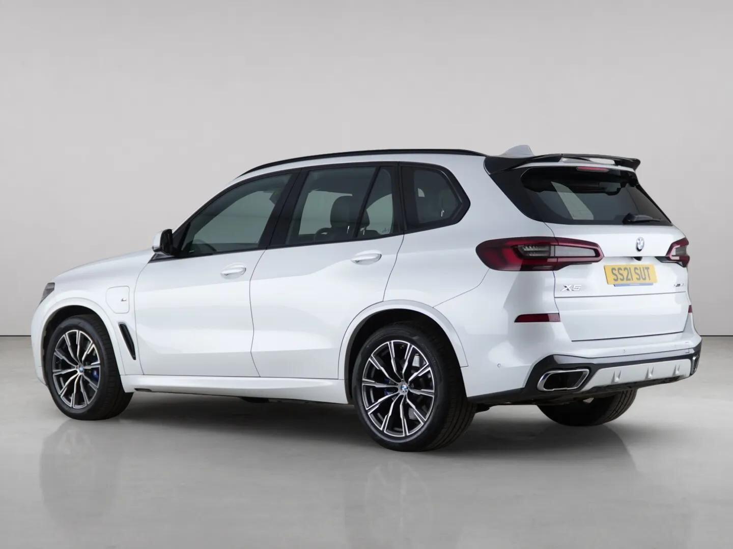 BMW X5 view 9