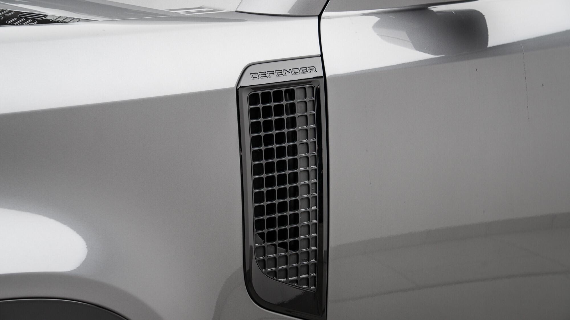 Land Rover Defender view 11