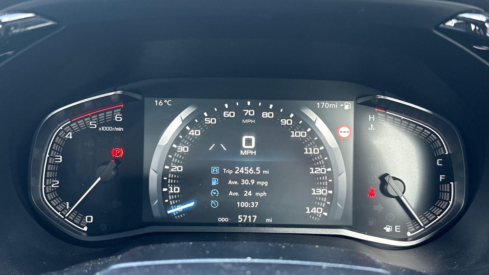 Isuzu D-Max view 21