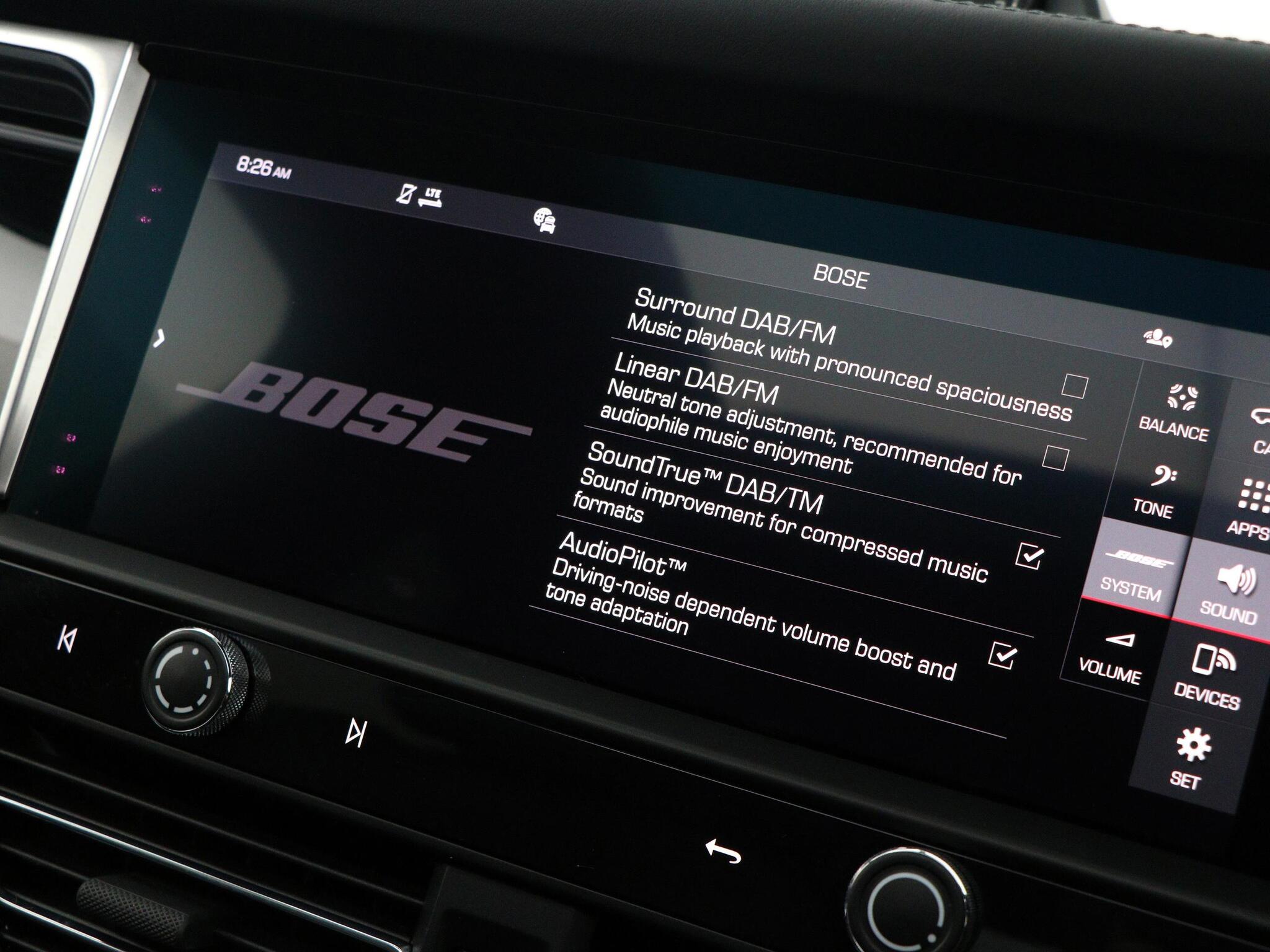 Porsche Macan view 48