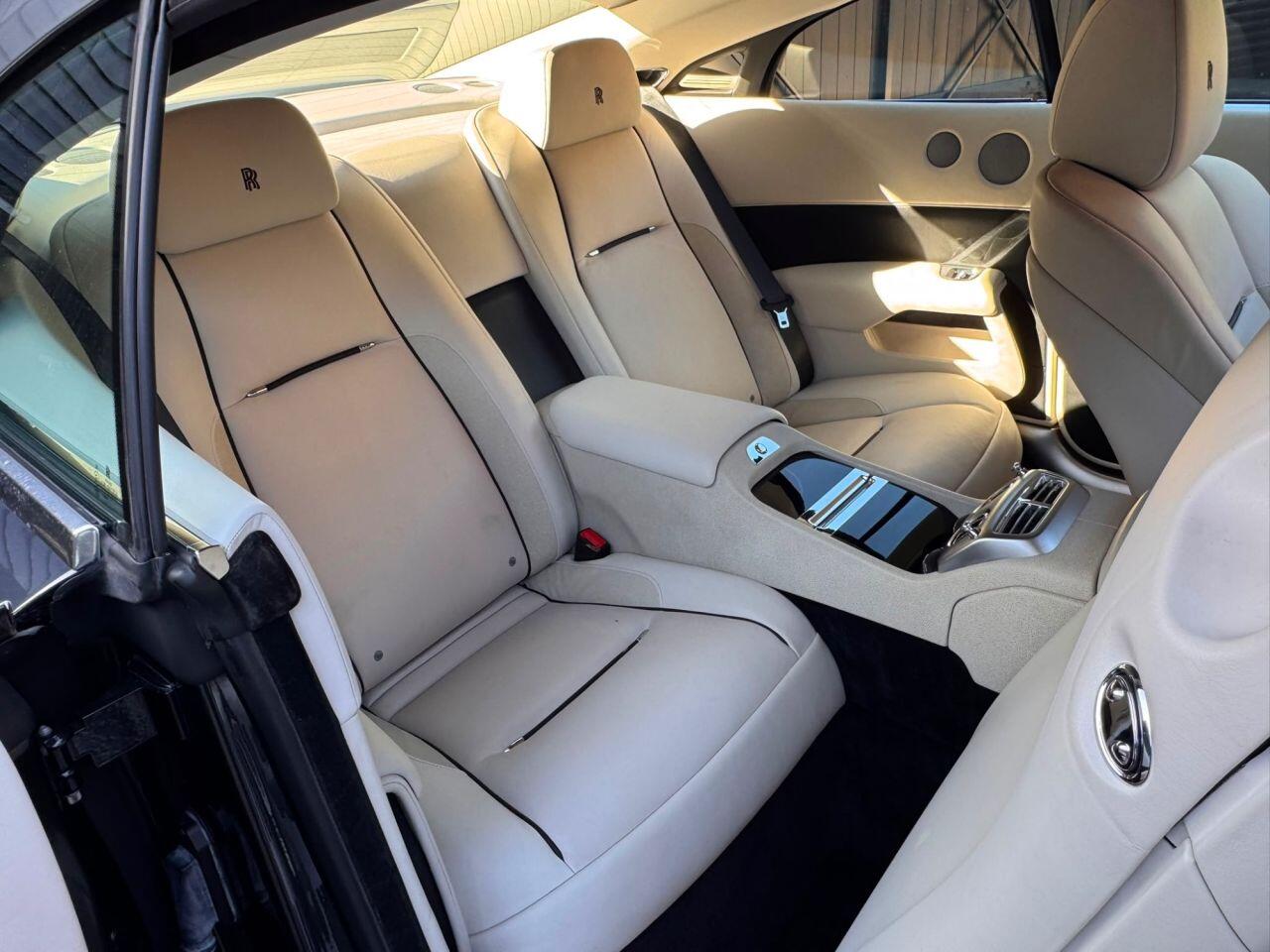 Rolls-Royce Wraith view 17