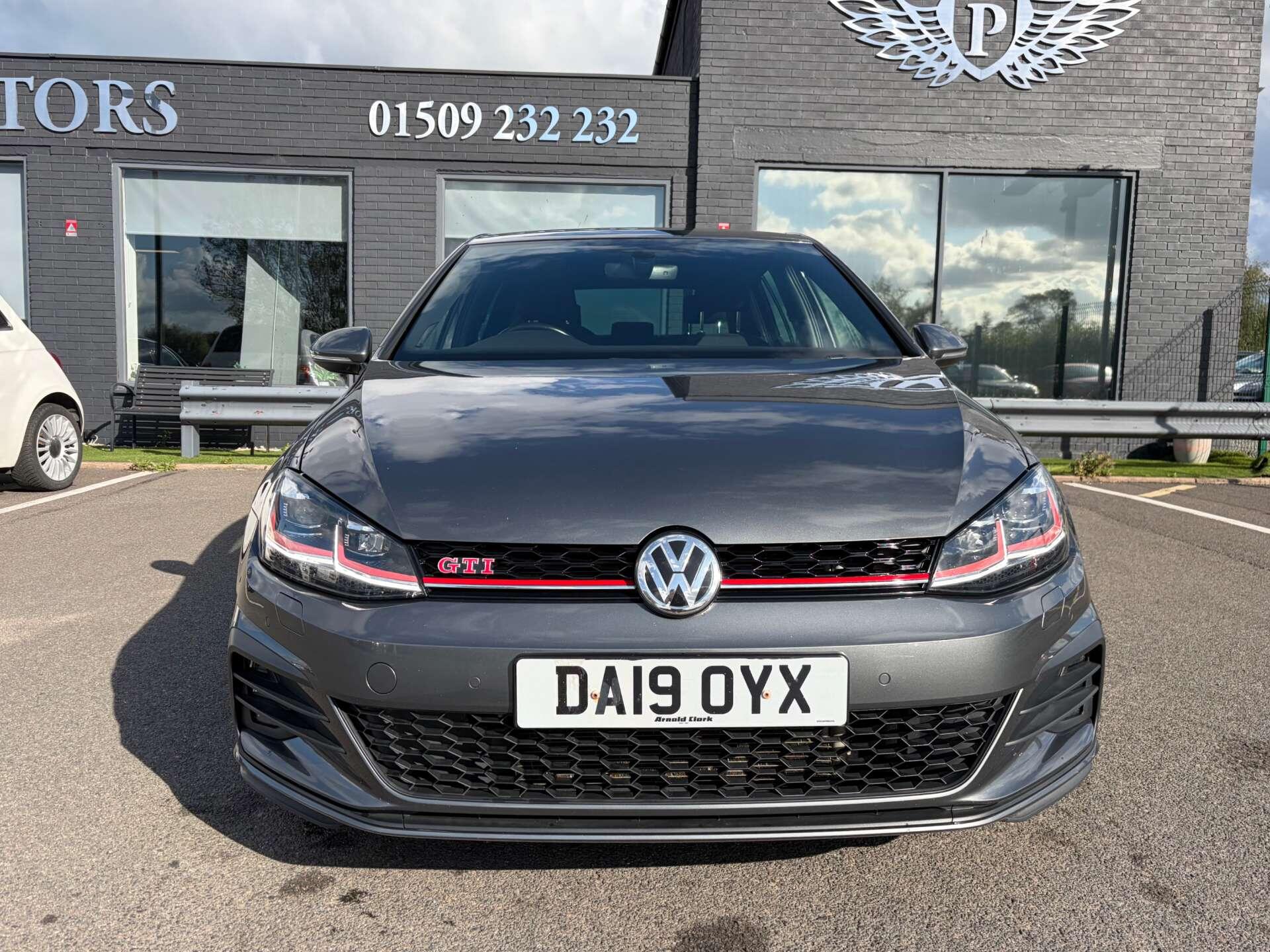 Volkswagen Golf view 3