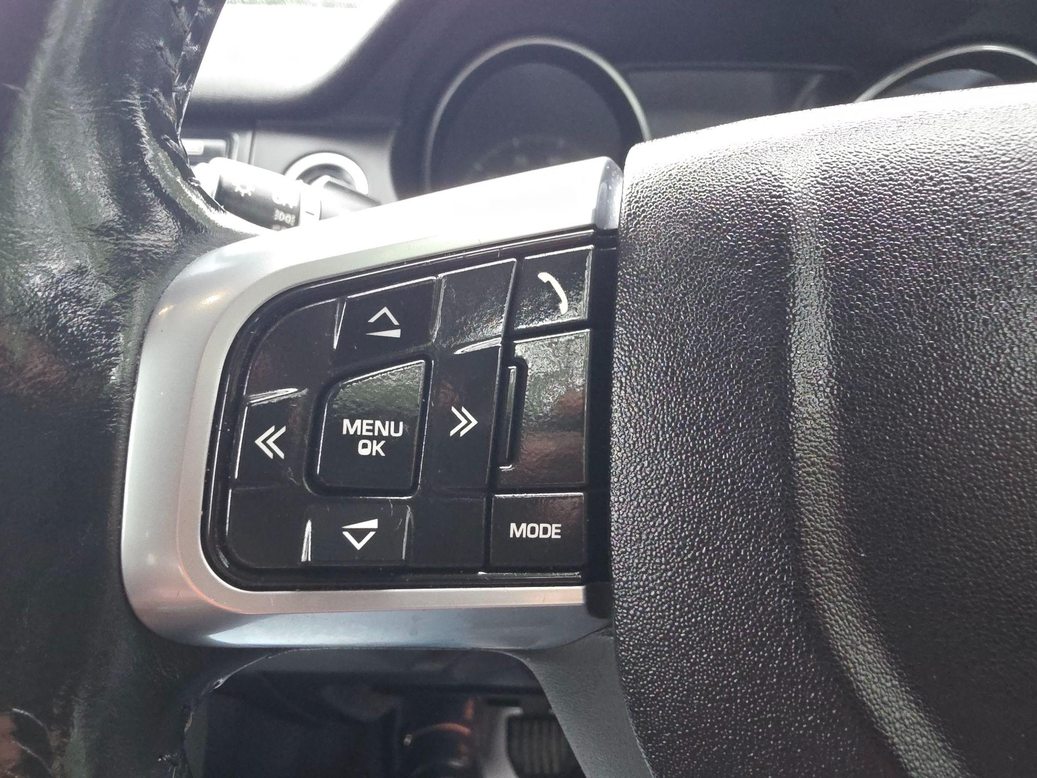 2017 Land Rover Discovery Sport 2.0 TD4 SE 4WD Euro 6 (s/s) 5dr (5 Seat) • 60,214 miles image 49