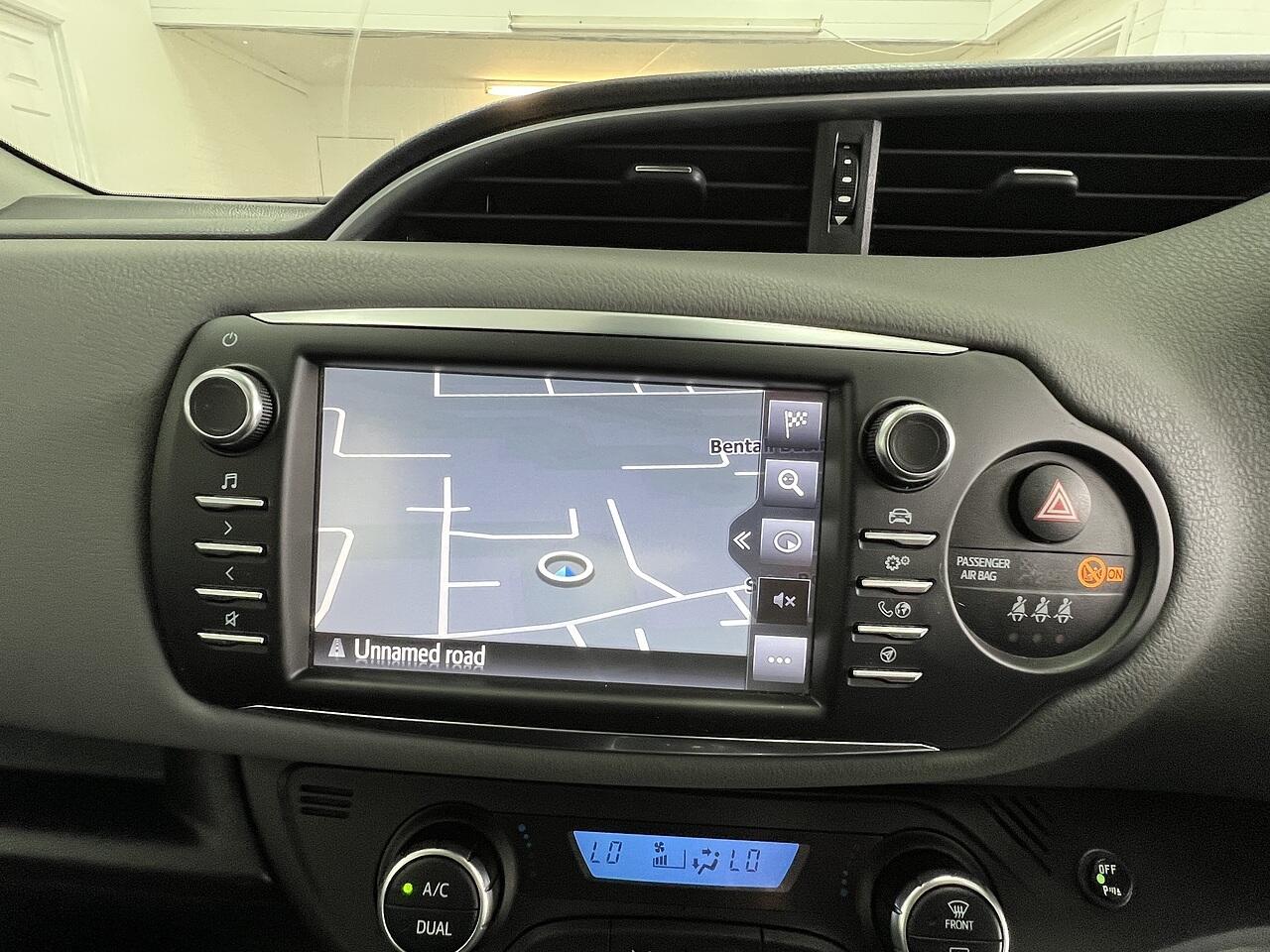 Toyota Yaris view 11