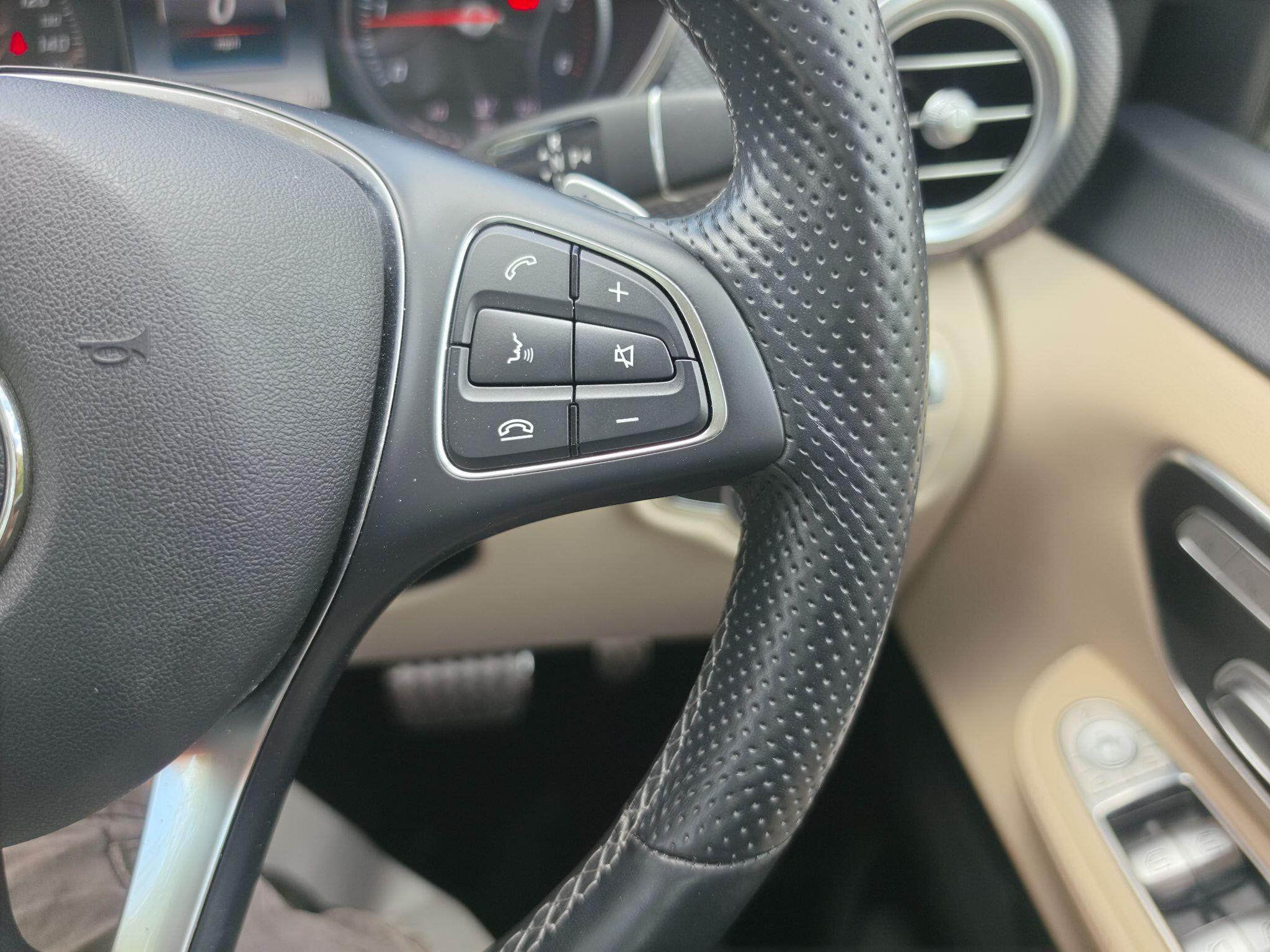 Mercedes-Benz V Class view 27