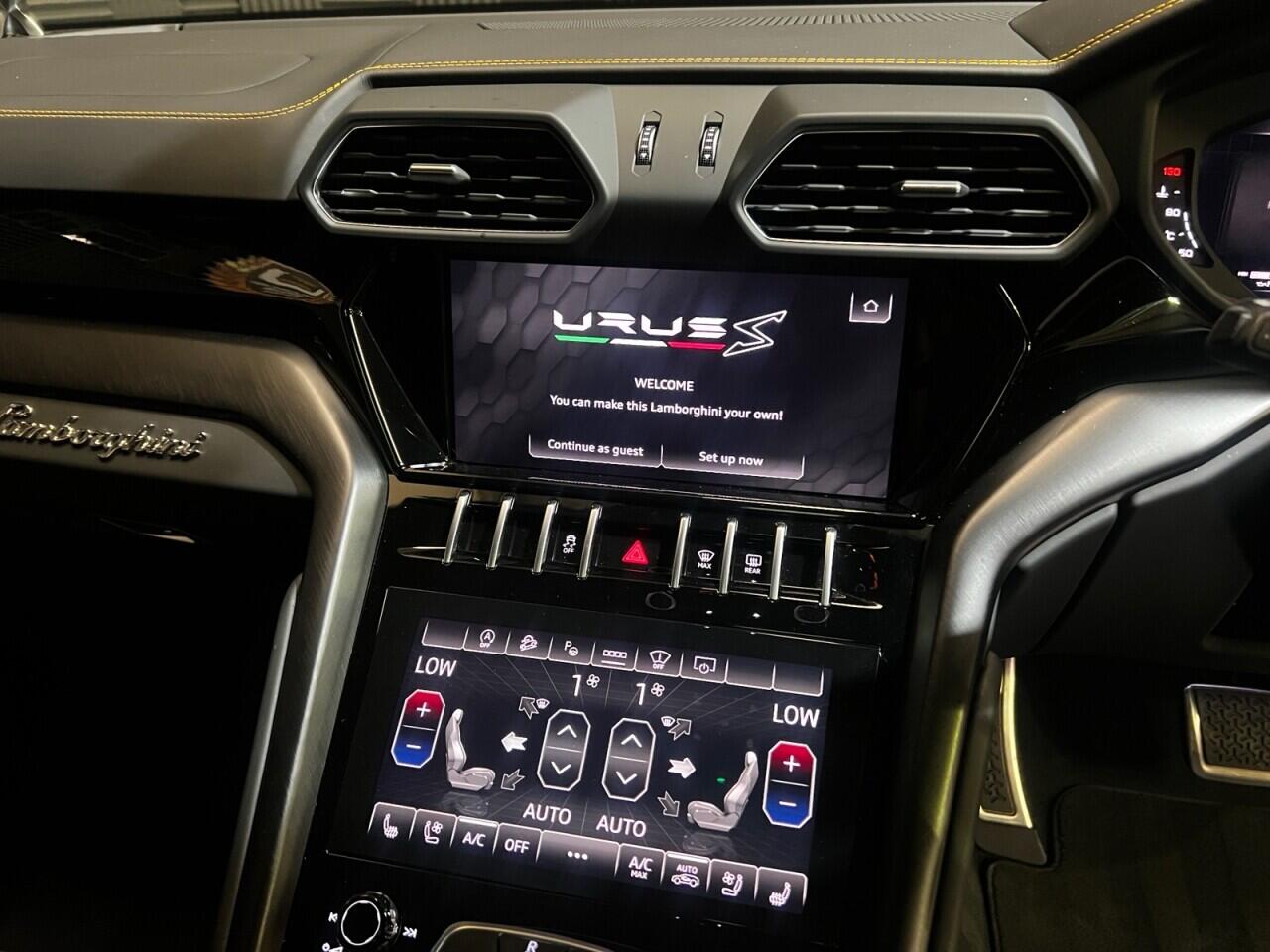 Lamborghini Urus view 16