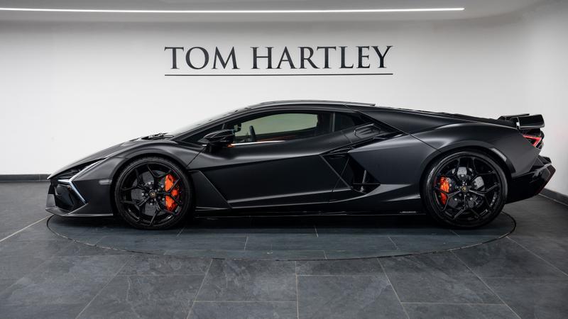 Lamborghini Revuelto view 4
