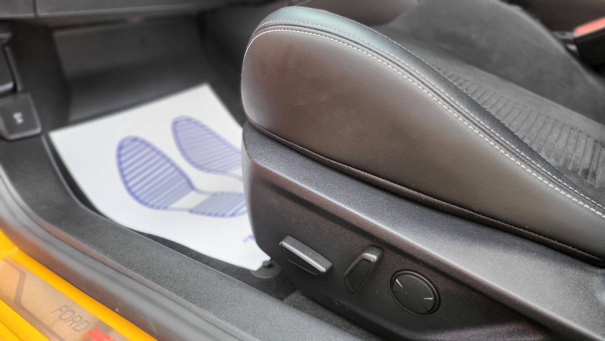 Ford Focus view 48