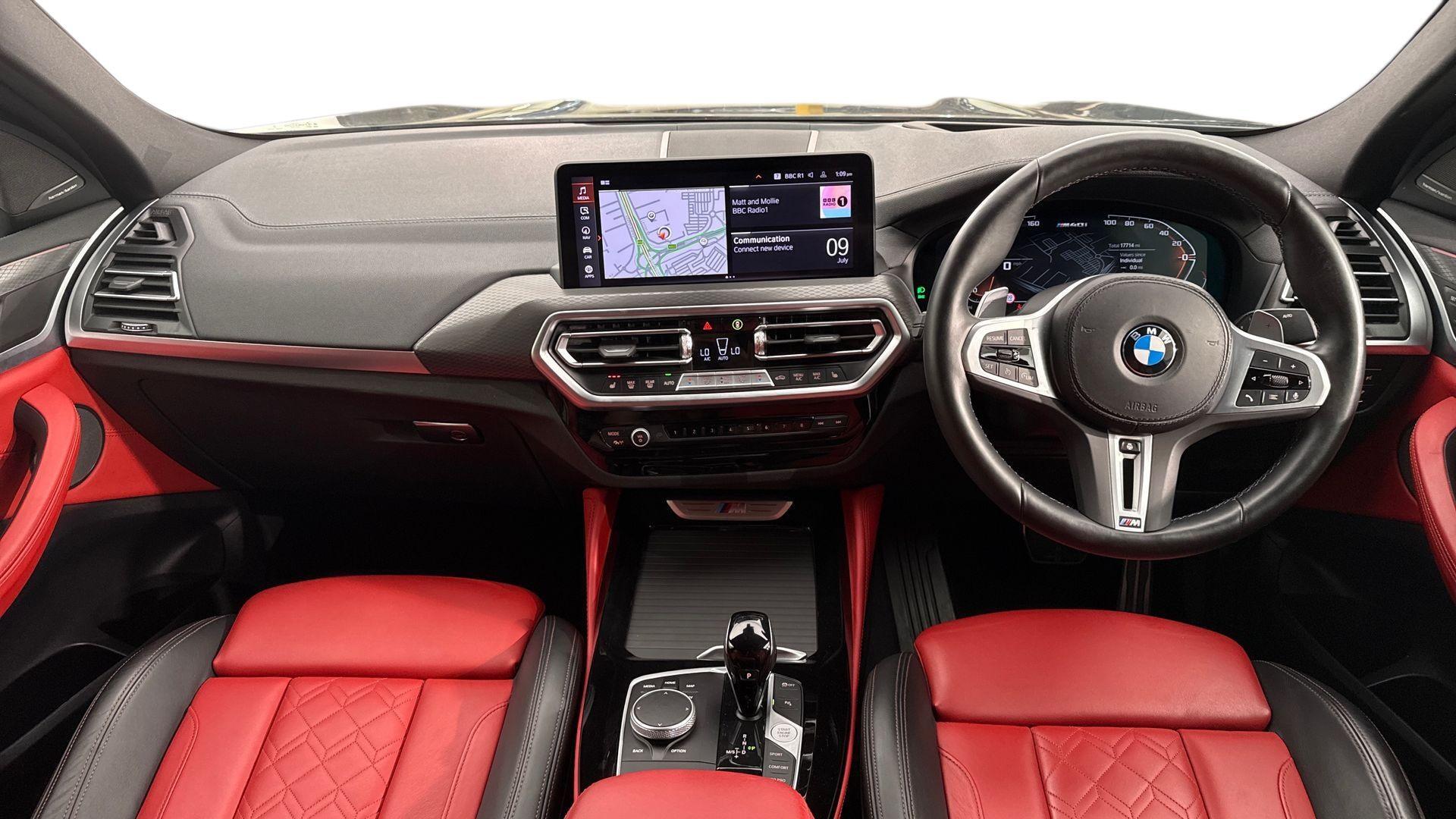 BMW X4 view 4