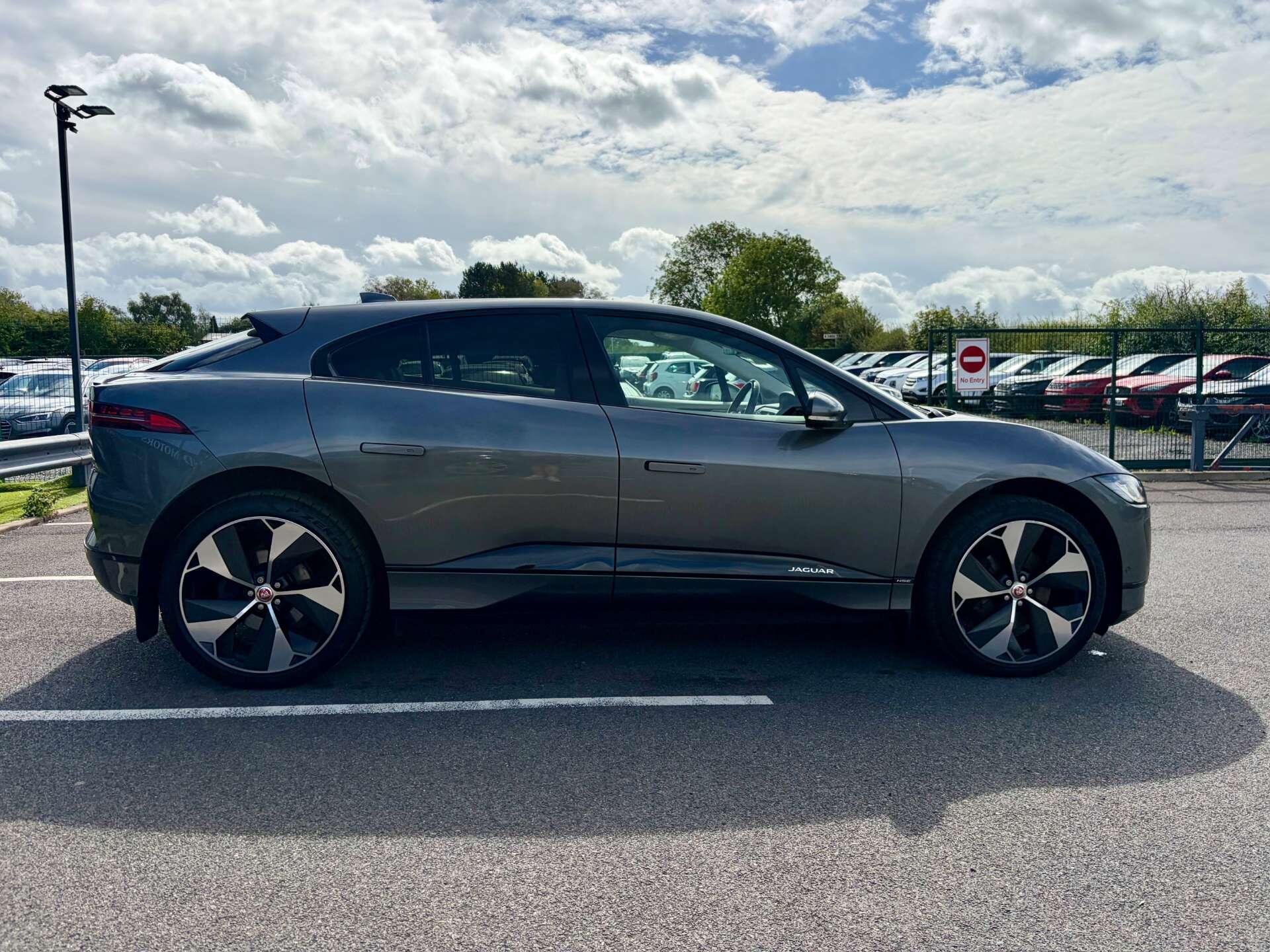 Jaguar I-Pace view 9