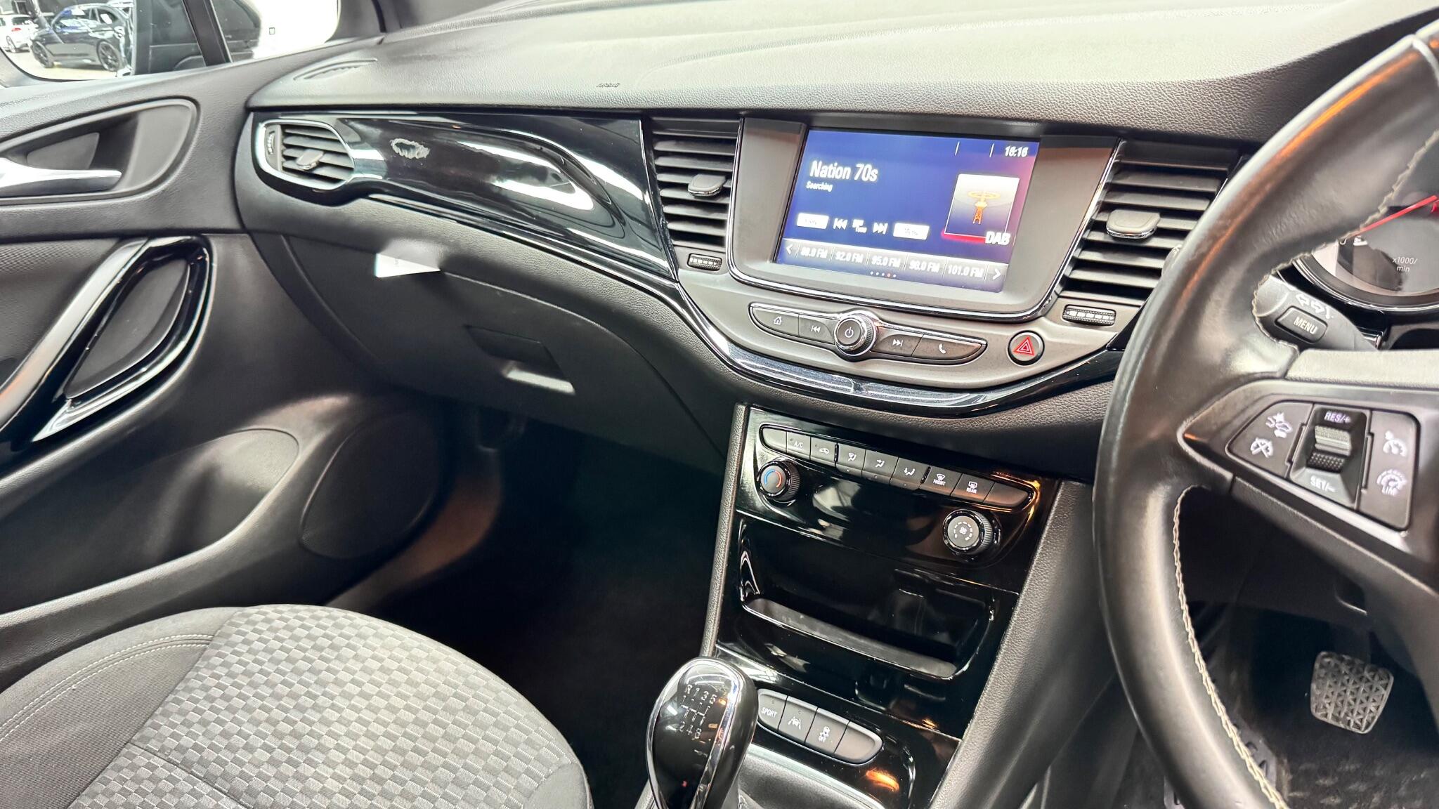 Vauxhall Astra view 59
