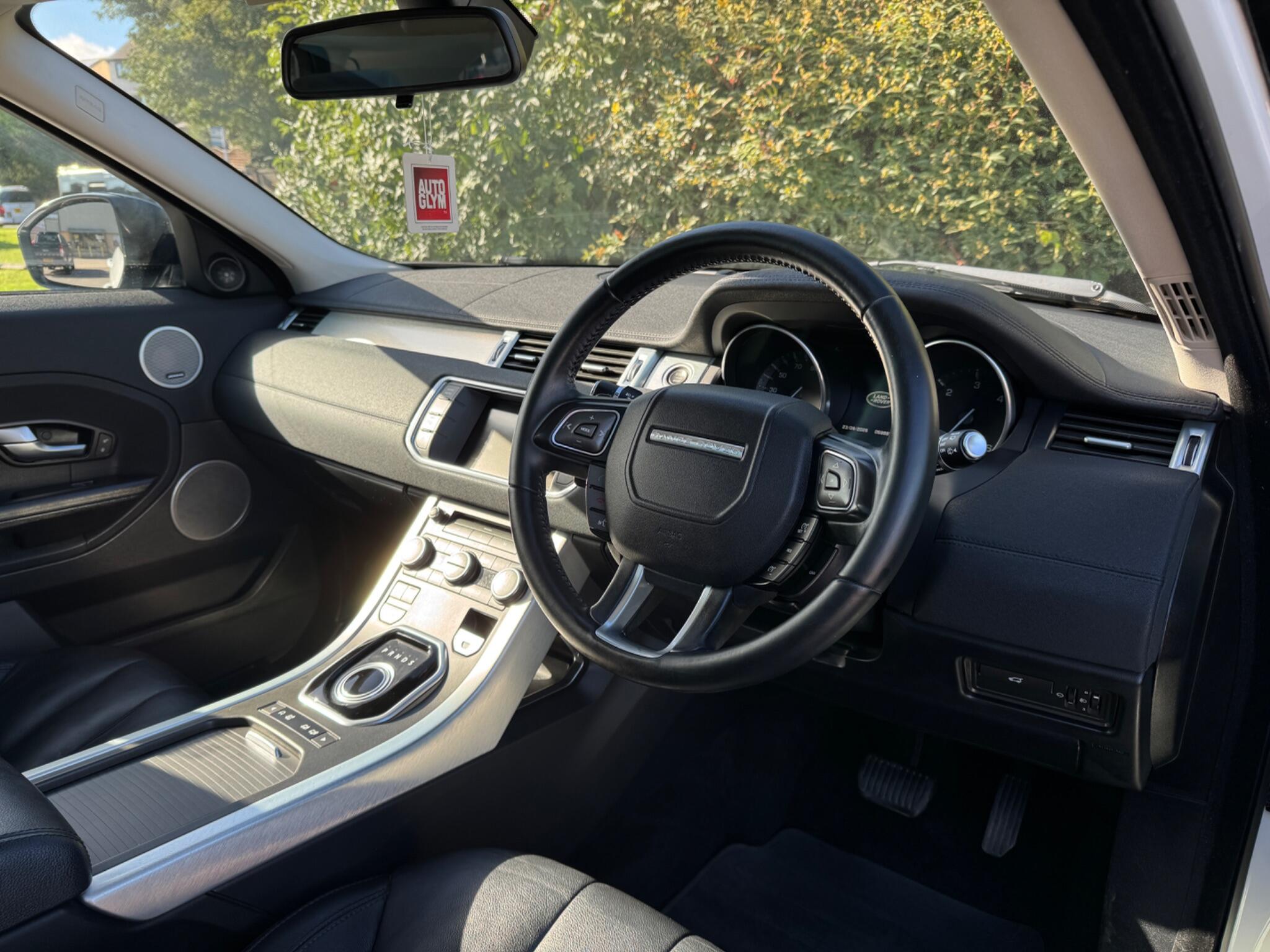 Land Rover Range Rover Evoque view 13