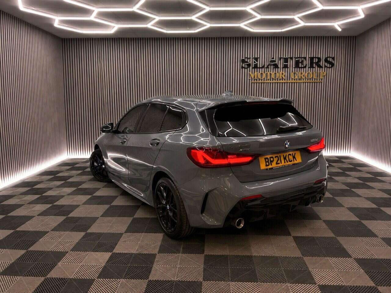 BMW 1 Series view 36