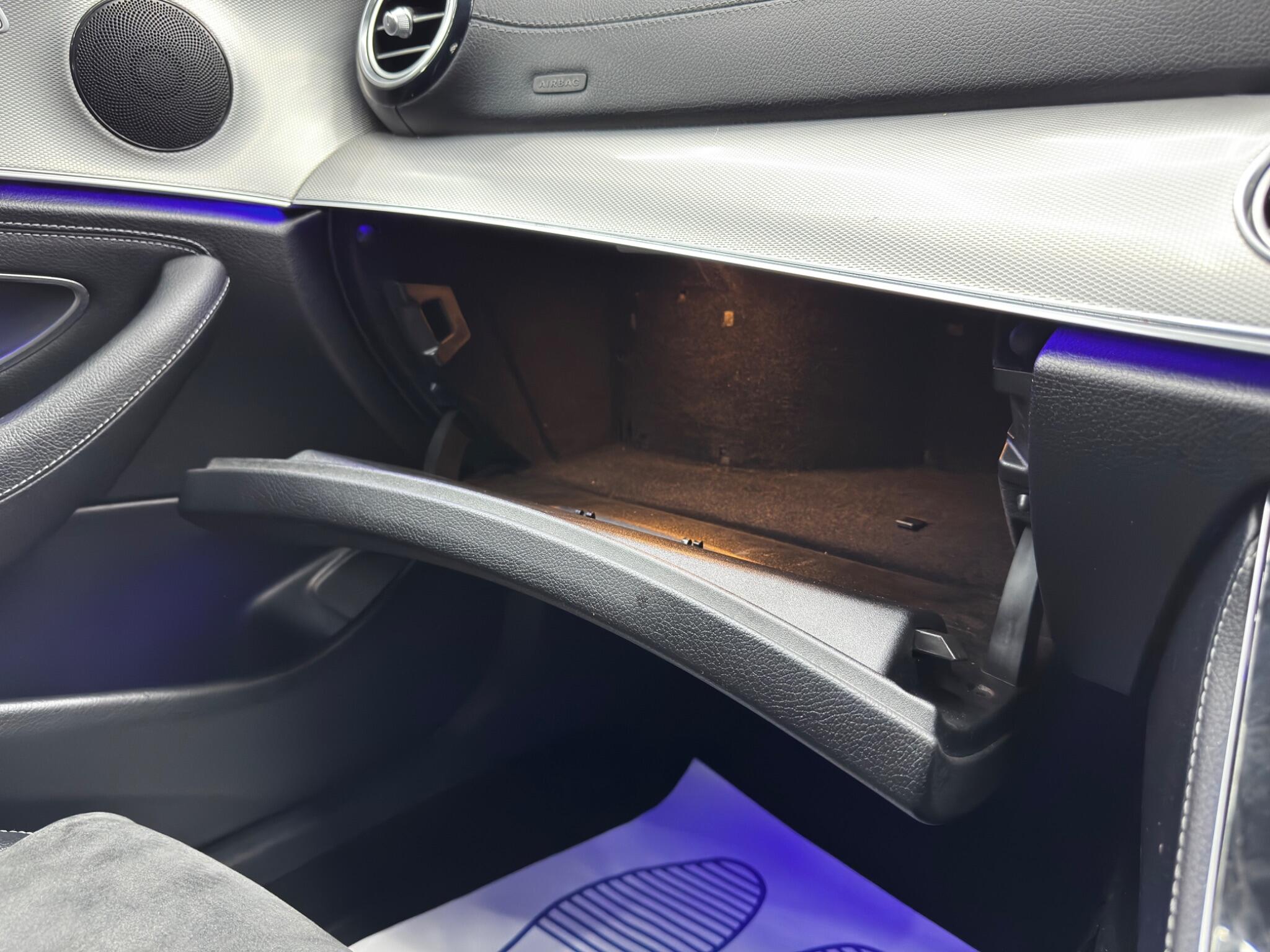 Mercedes-Benz E-Class view 37