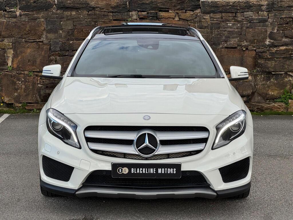 Mercedes-Benz Gla view 2