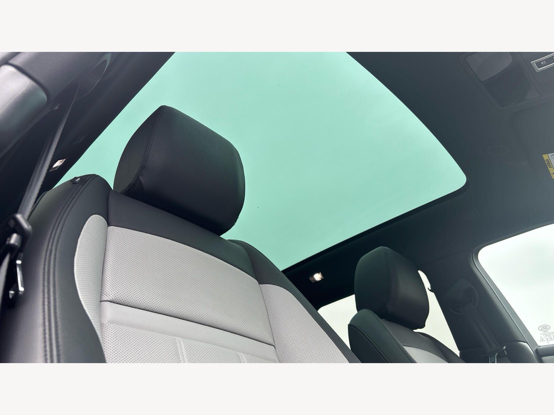 Land Rover Range Rover Evoque view 24