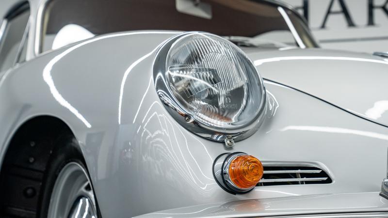 Porsche 356 view 10