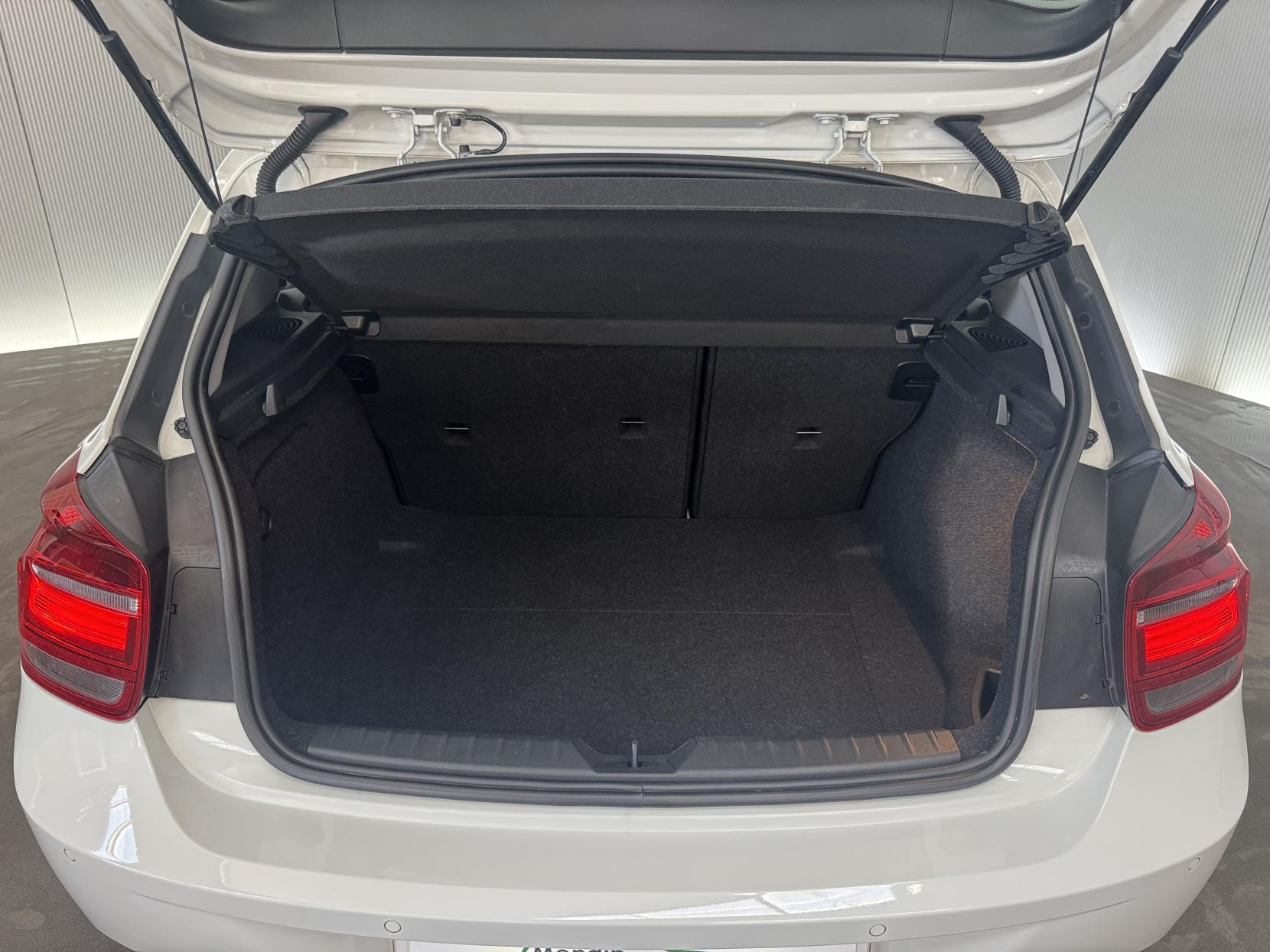 BMW 1 Series view 45